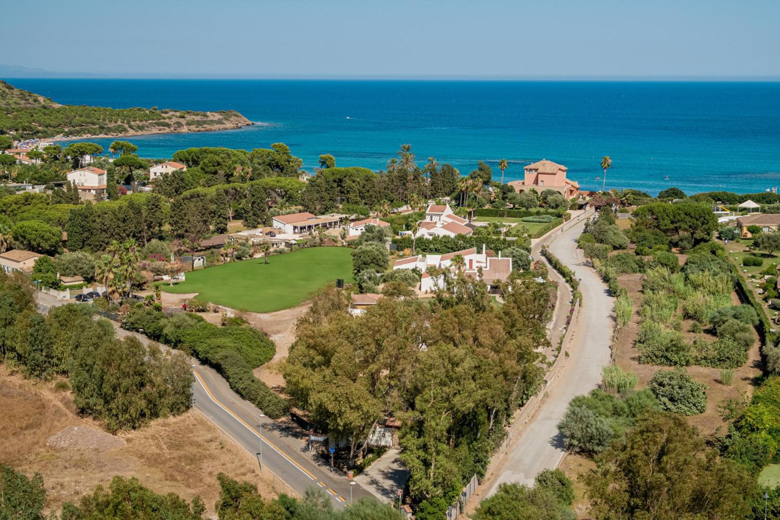 Villa Angelica with private access to beach view 3