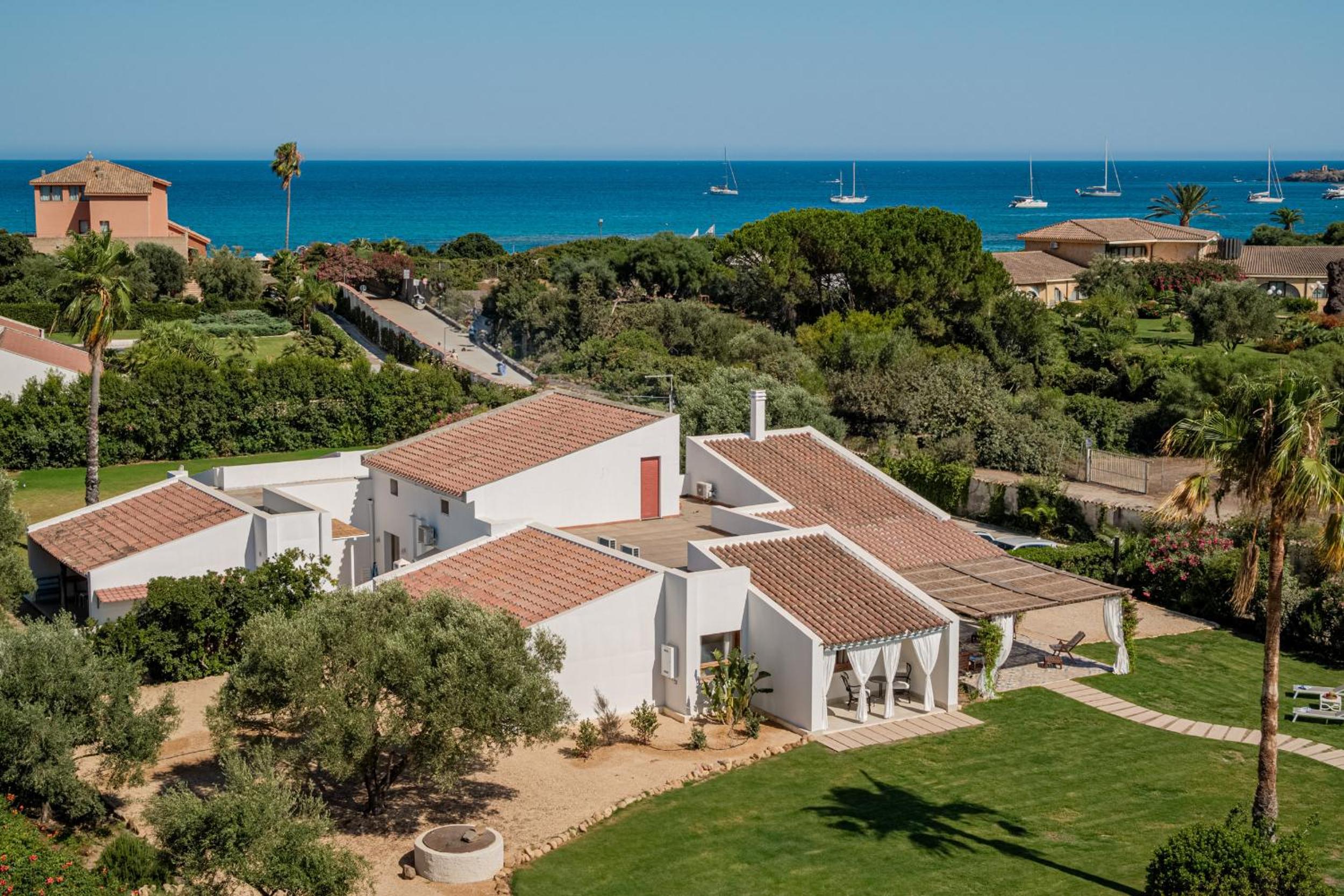Villa Angelica with private access to beach view 2