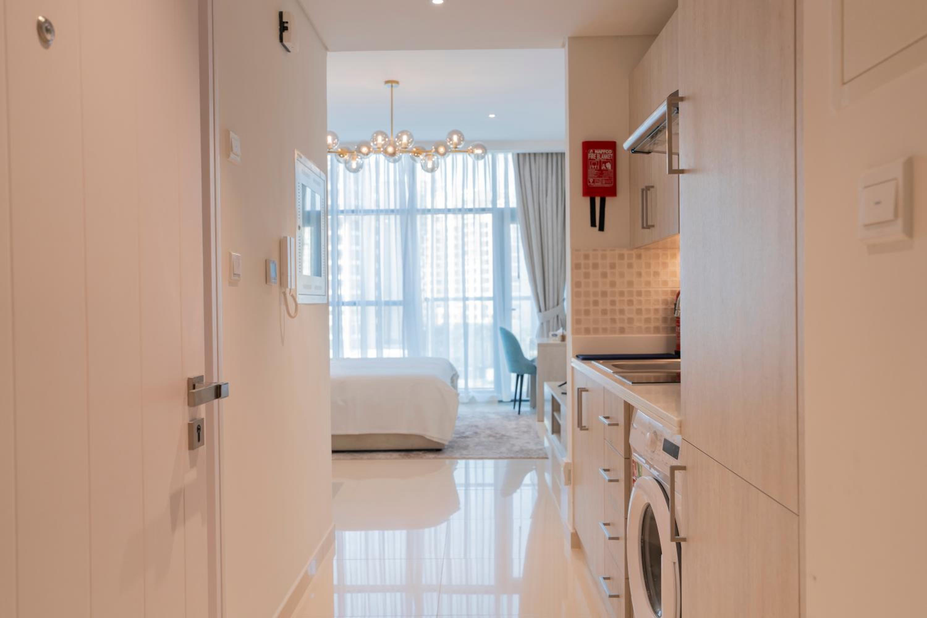 Luxury Studio, Seven Palm Residence-Palm Jumeirah