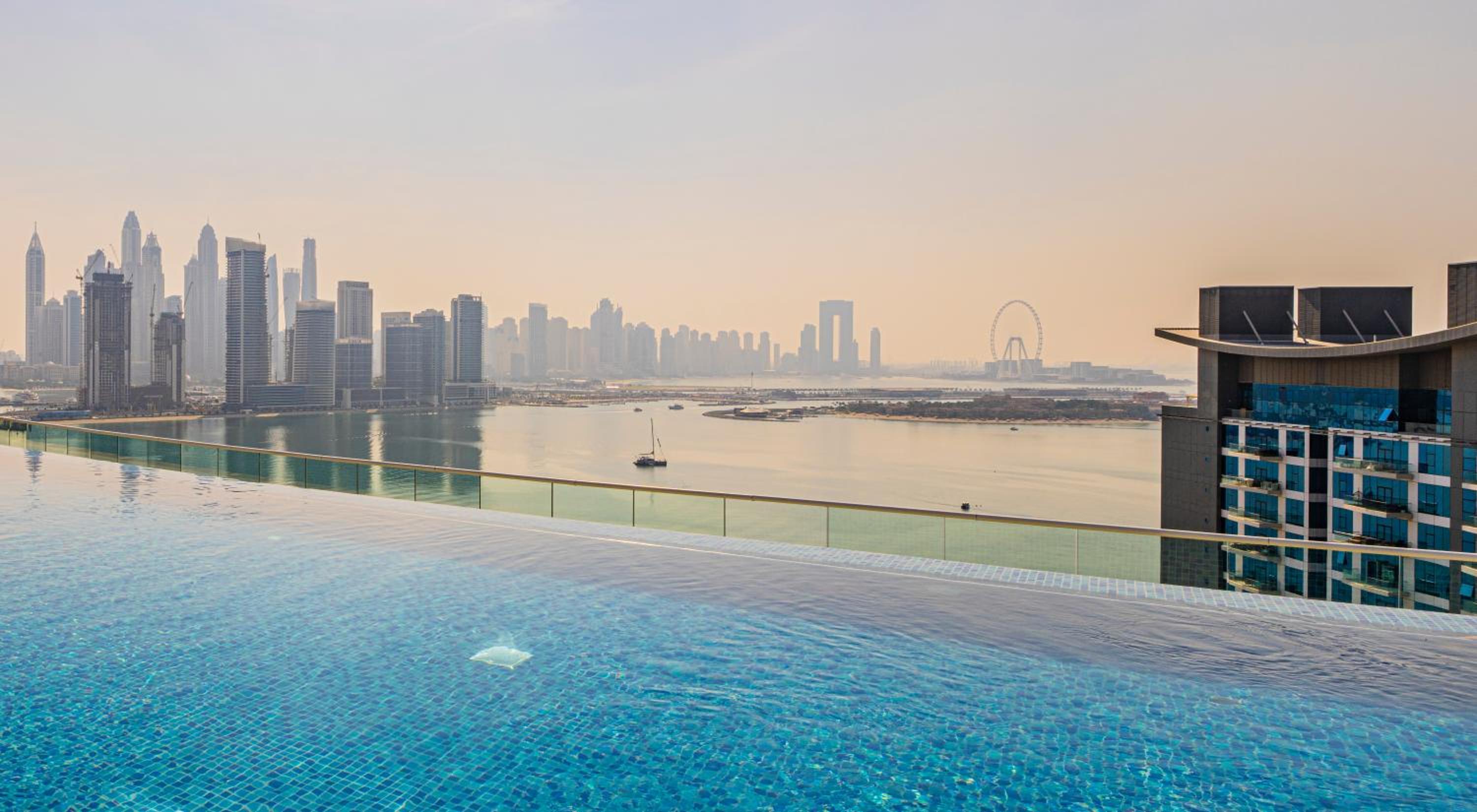 Luxury Studio, Seven Palm Residence-Palm Jumeirah