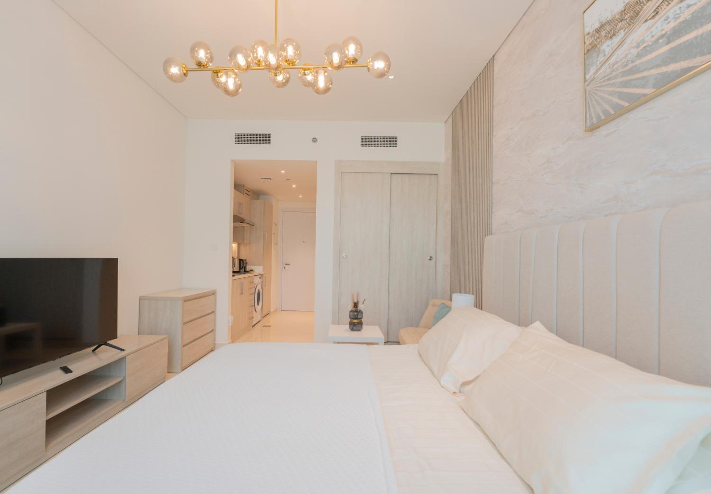 Luxury Studio, Seven Palm Residence-Palm Jumeirah