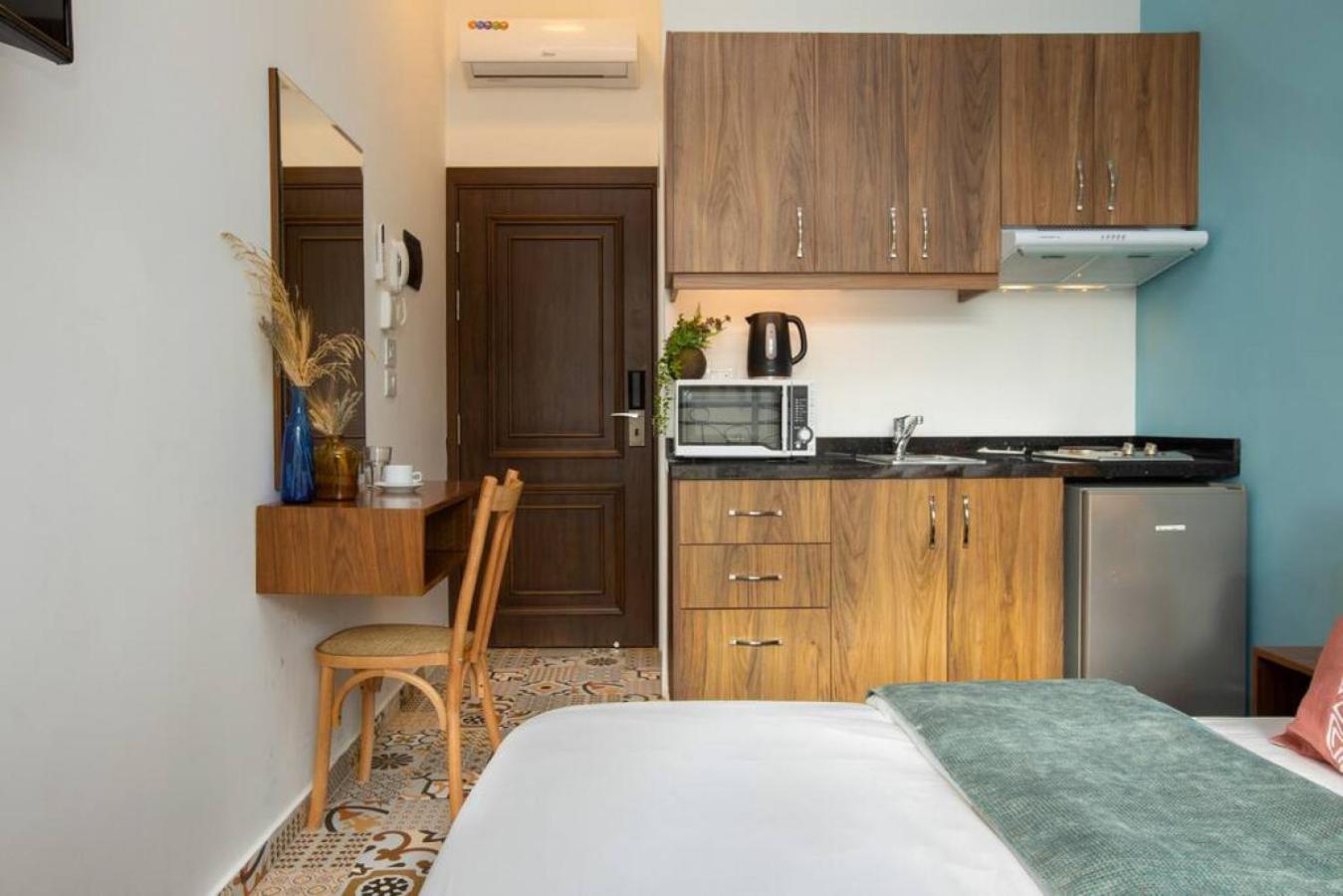 Em Aidas Studio in Mar Mikhael view 5