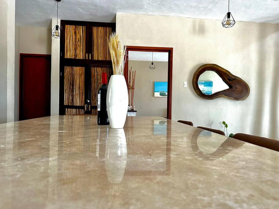 Casa Libelula Beachfront House