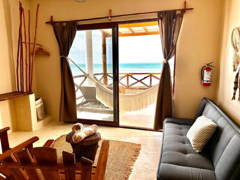 Casa Libelula Beachfront House