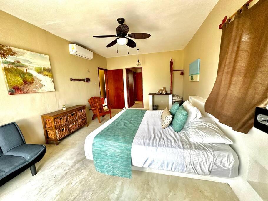 Casa Libelula Beachfront House