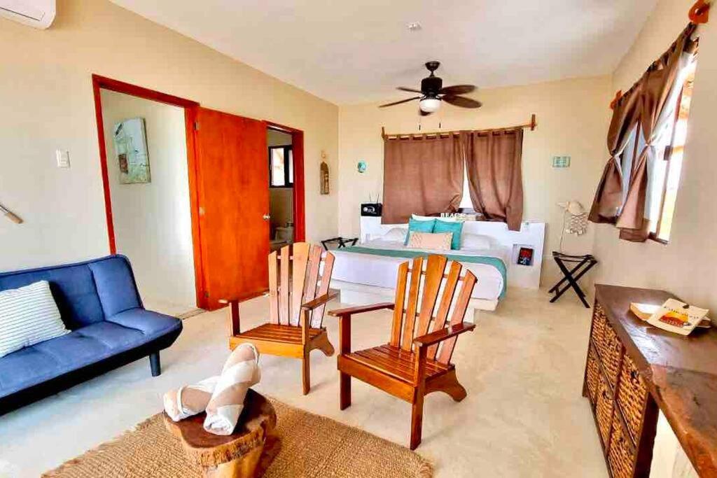 Casa Libelula Beachfront House