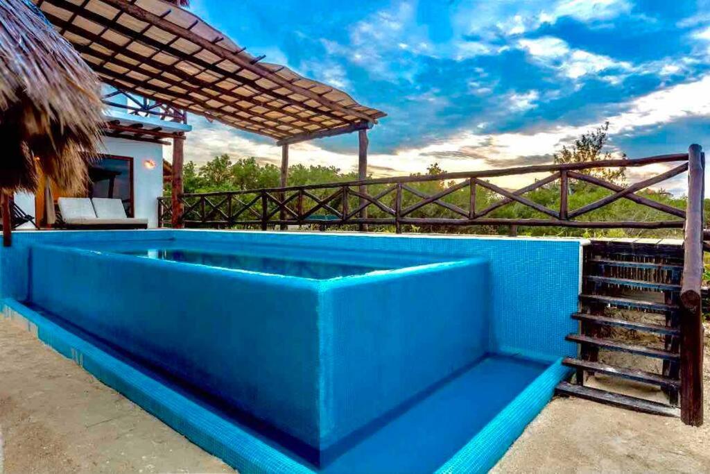 Casa Libelula Beachfront House