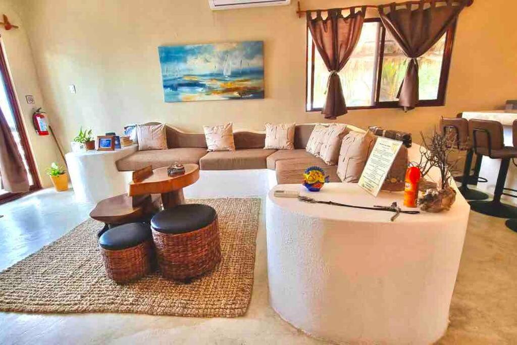 Casa Libelula Beachfront House