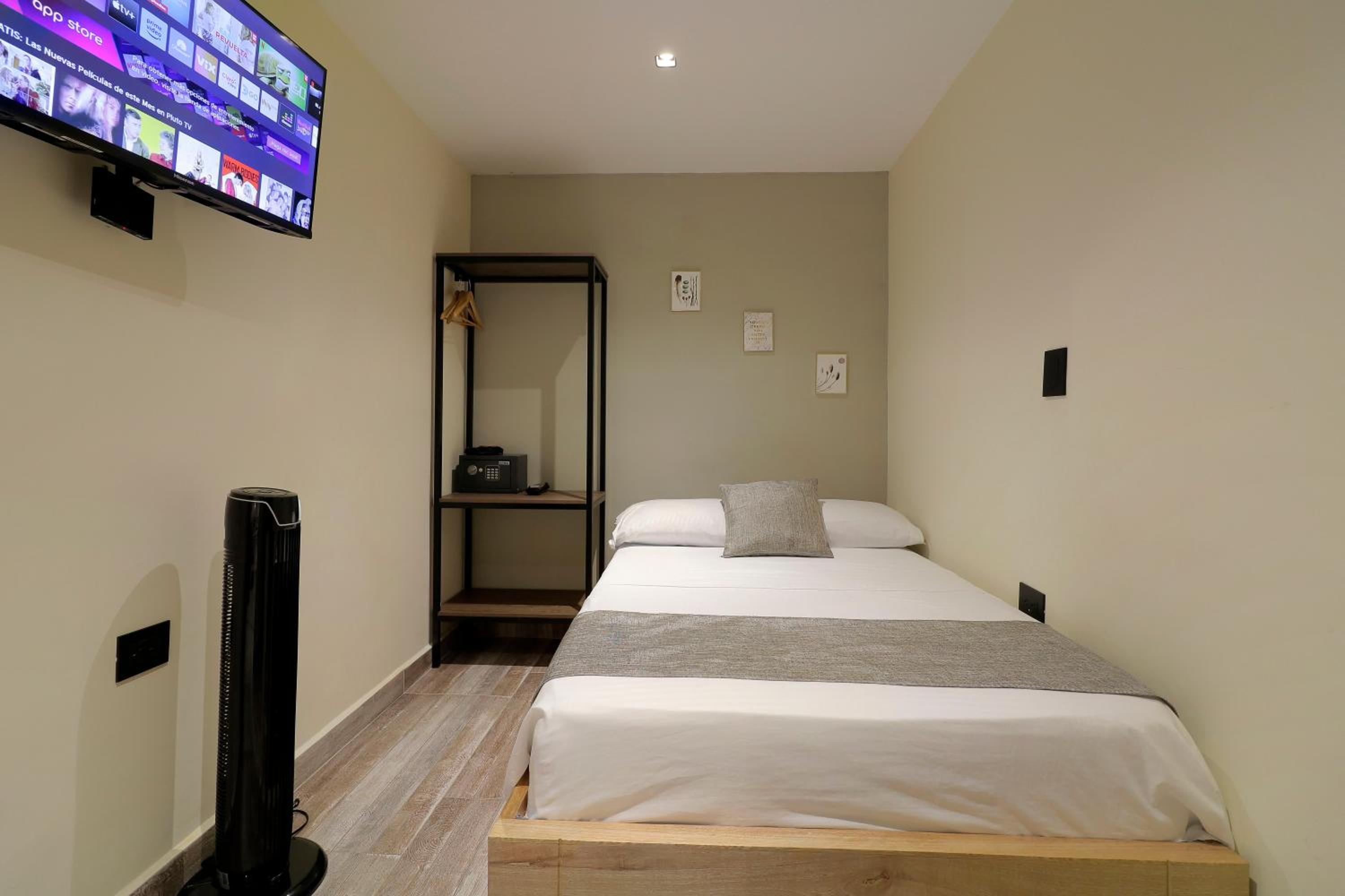 Casa Moderna Laureles con Jacuzzi y 7 Baños