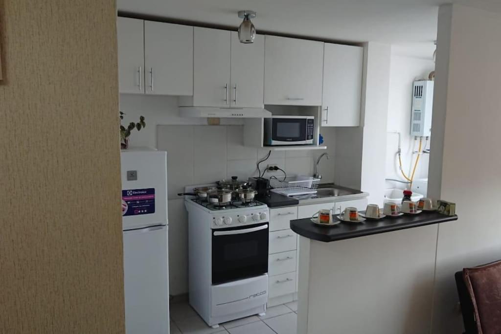 Modern & Comfortable near Town Lima view 3