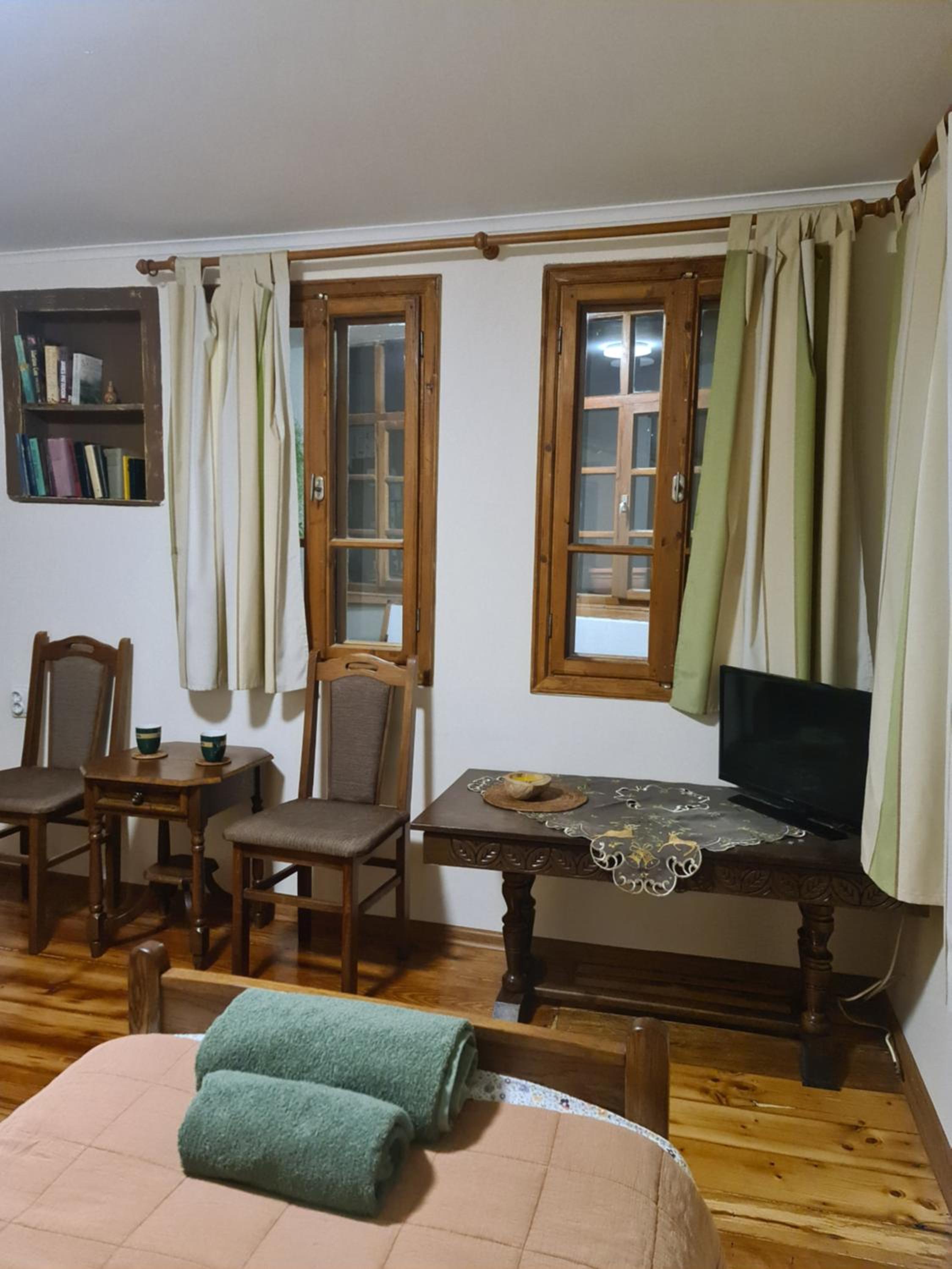 Guest House GURKO 7, 2BR, Top Center, Free Parking