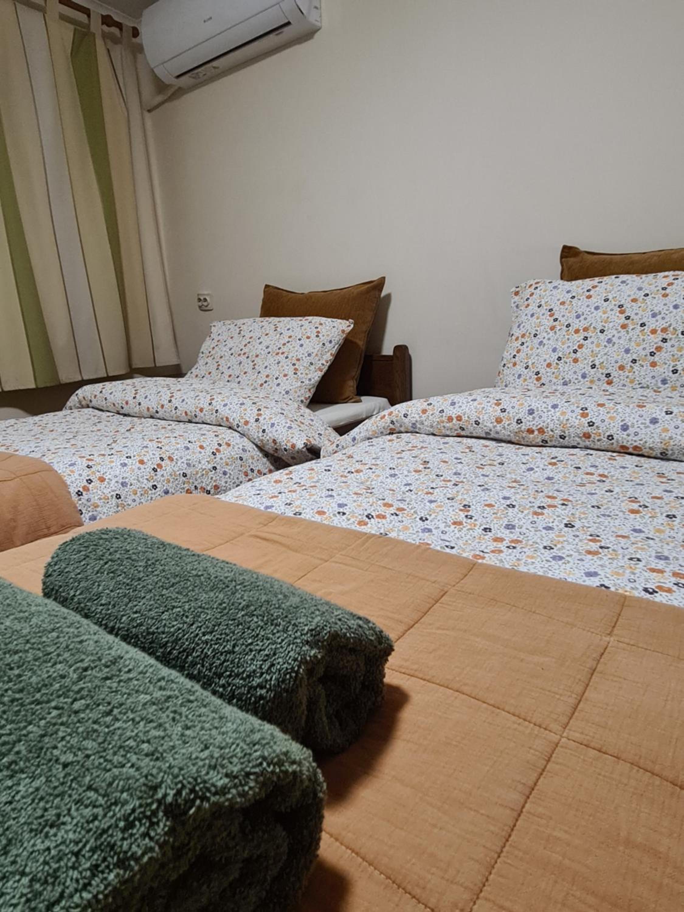 Guest House GURKO 7, 2BR, Top Center, Free Parking