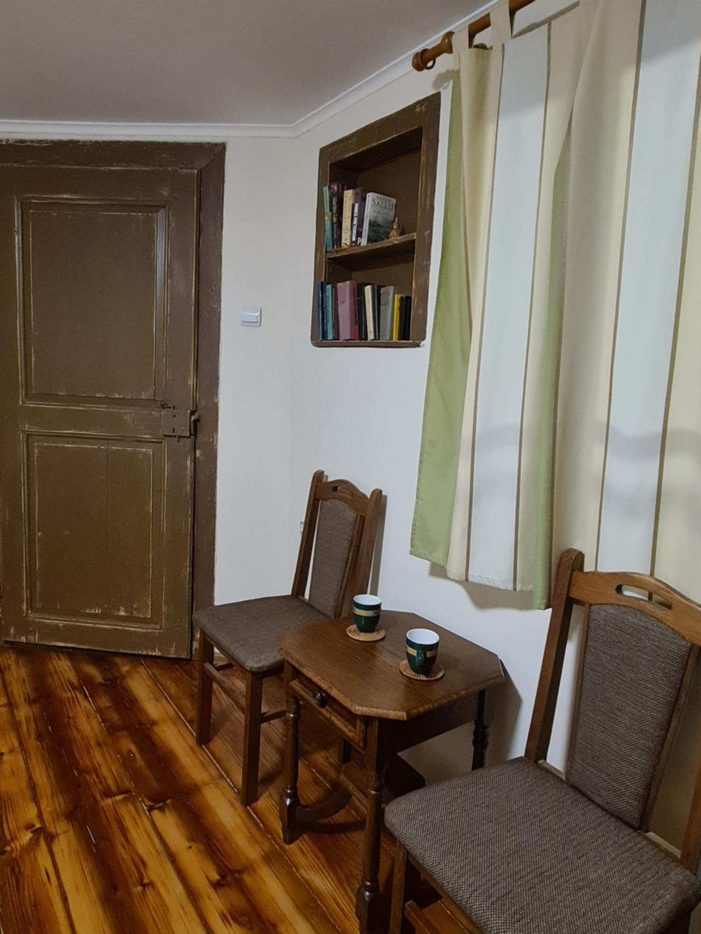 Guest House GURKO 7, 2BR, Top Center, Free Parking