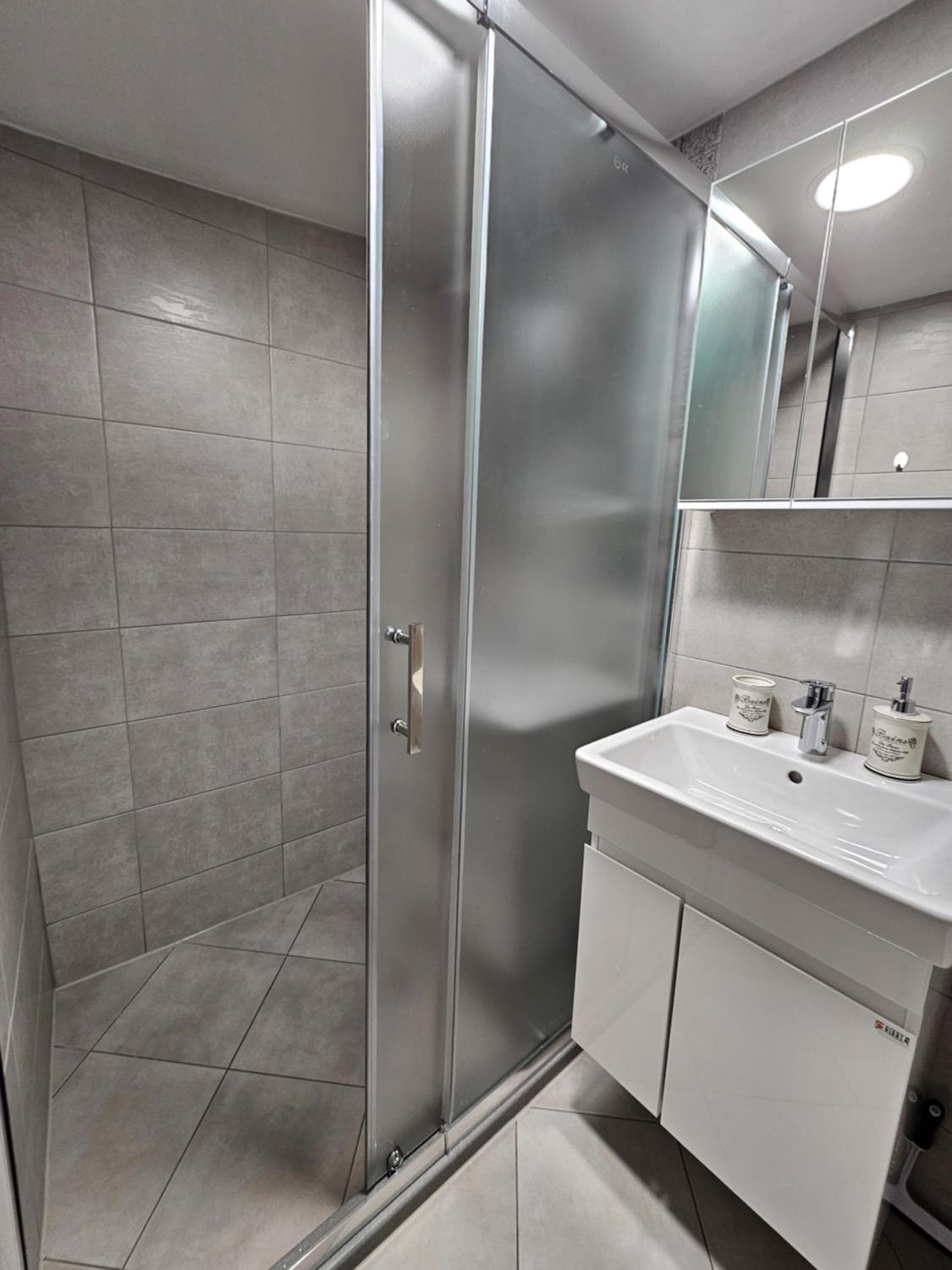 Guest House GURKO 7, 2BR, Top Center, Free Parking