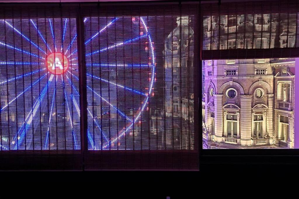 Stunning View + Japan Design Bed @ Central Station