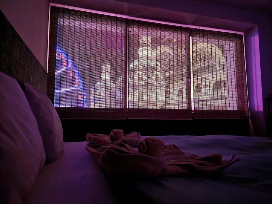 Stunning View + Japan Design Bed @ Central Station