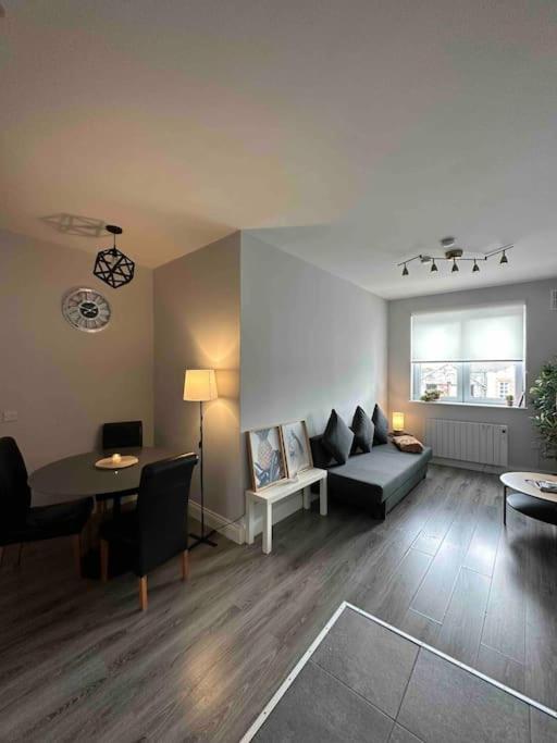 Central 1 bedroom apartment