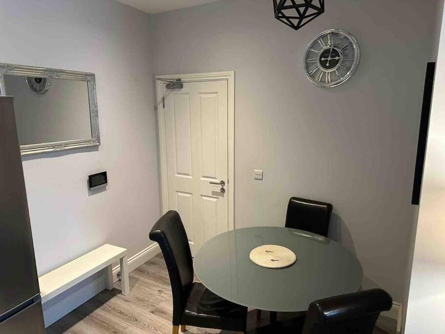 Central 1 bedroom apartment