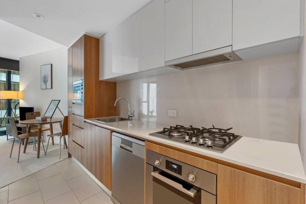 Brisbane CBD - entire apt 1bed1bath - Pool/GYM