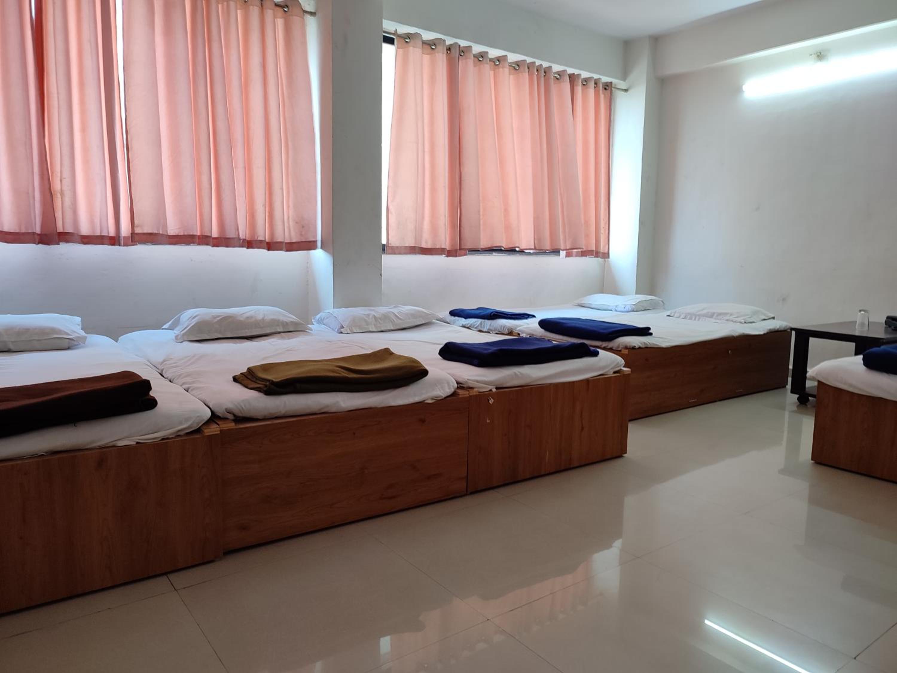 Hotel Vraj
