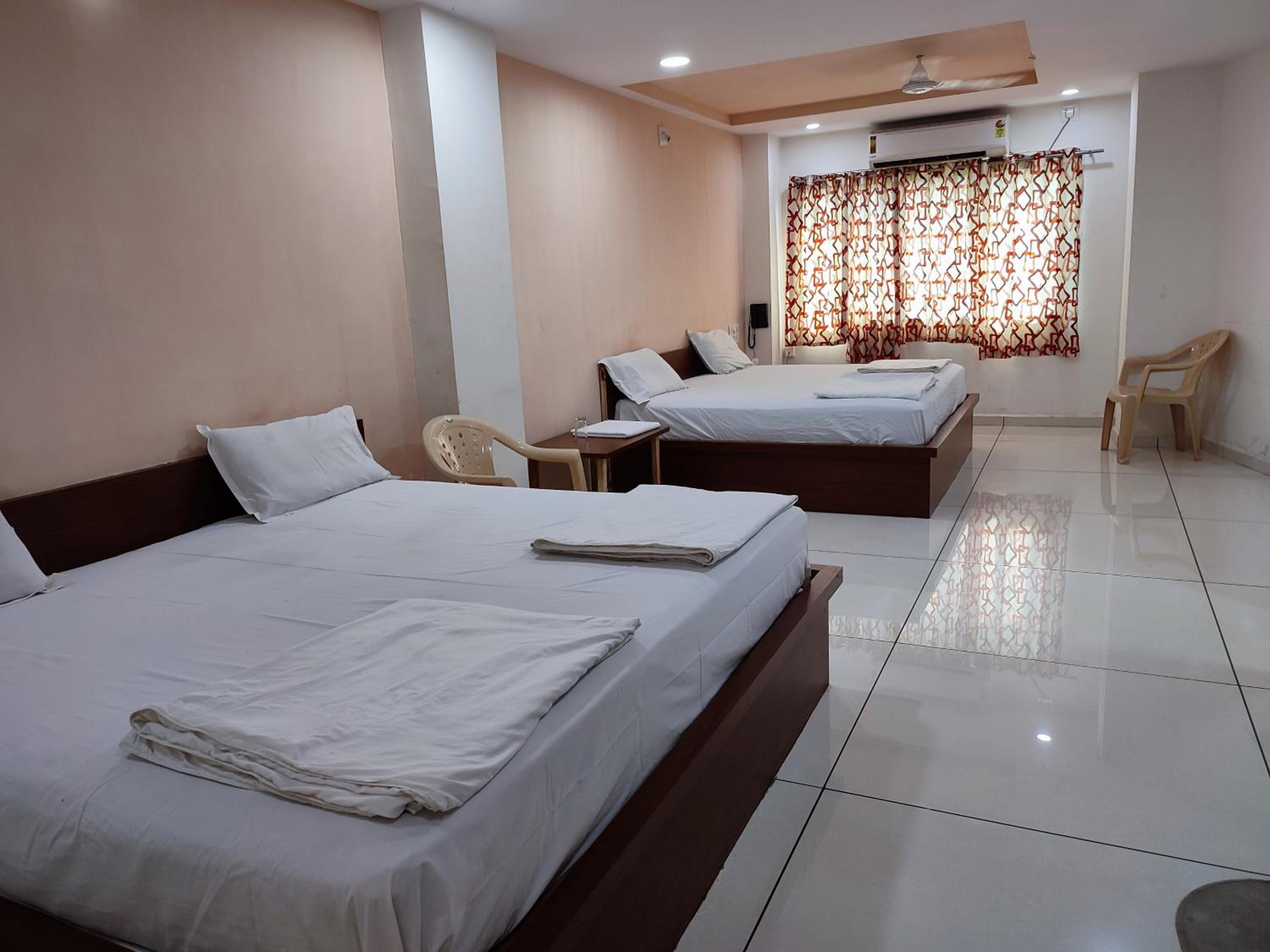 Hotel Vraj