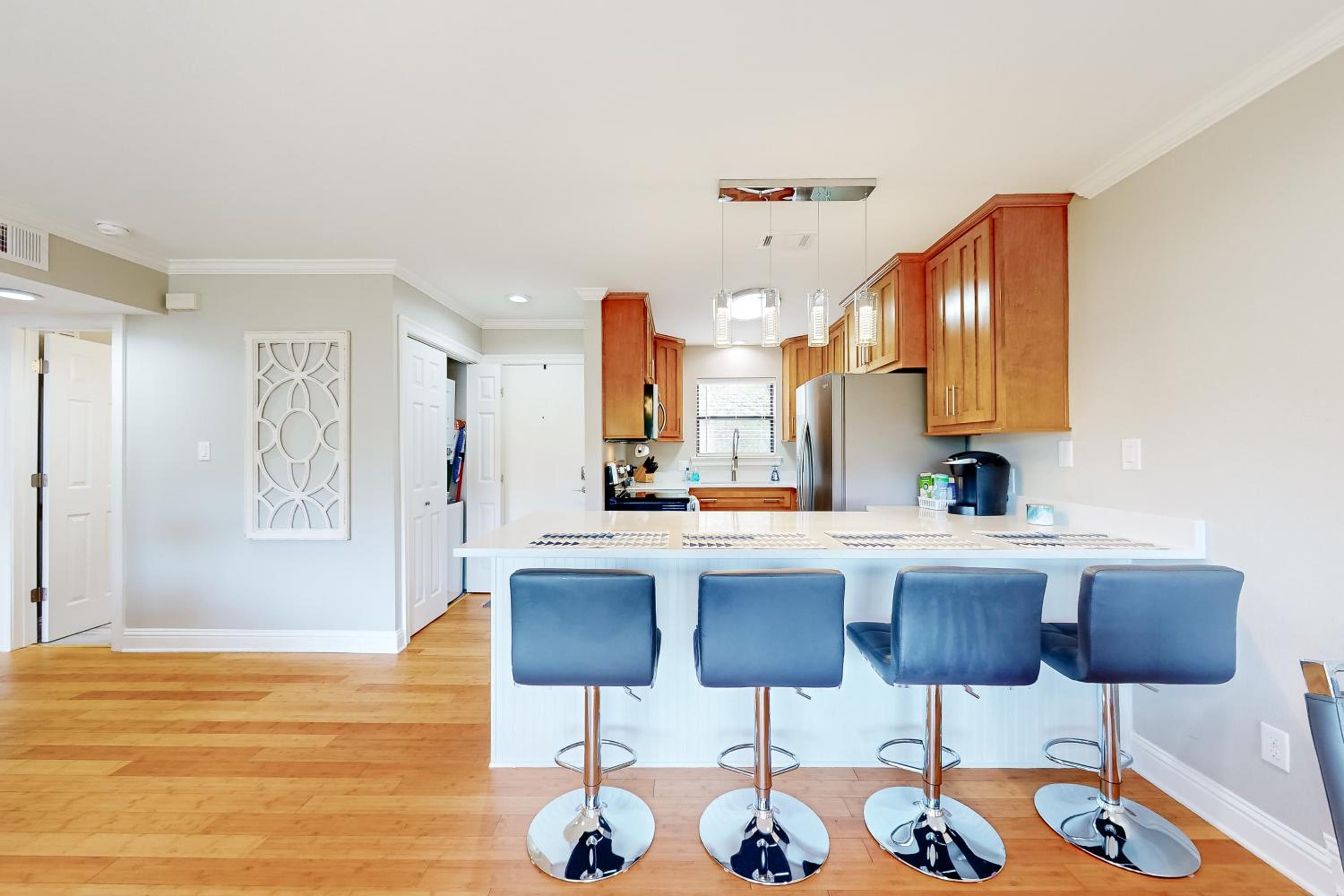 Lanai Village Condo with Pool and Tennis! Dog Friendly