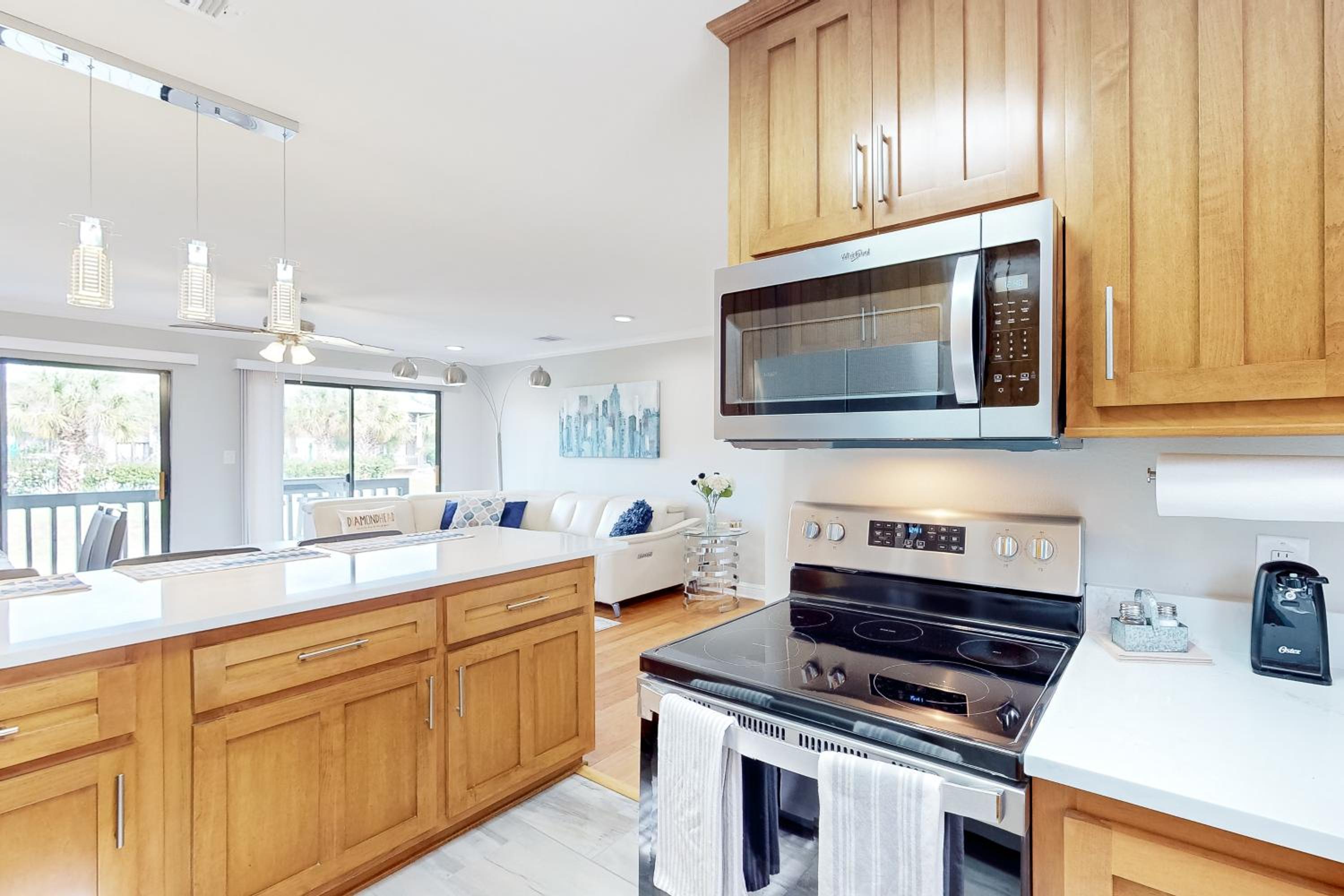 Lanai Village Condo with Pool and Tennis! Dog Friendly
