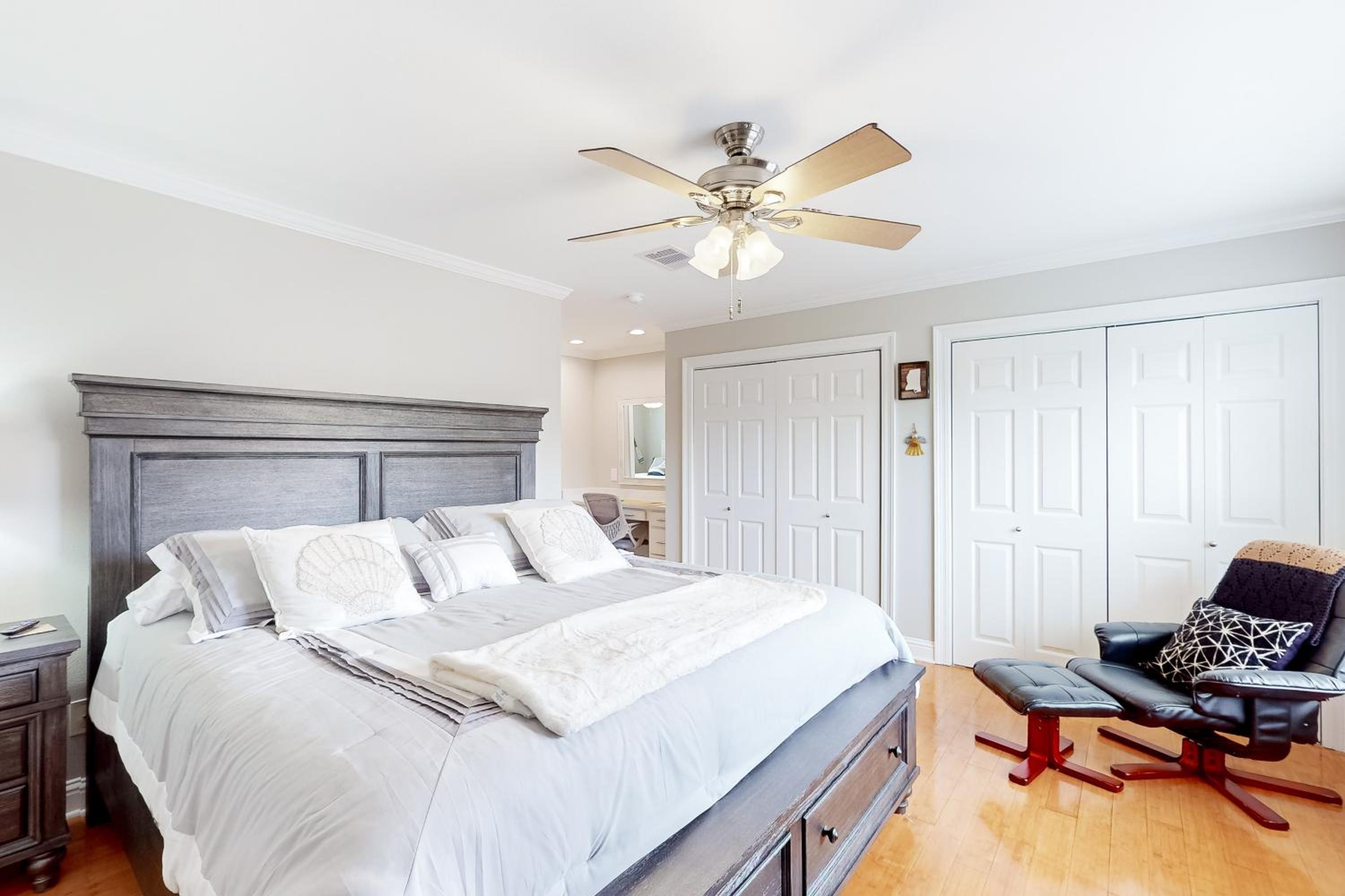 Lanai Village Condo with Pool and Tennis! Dog Friendly