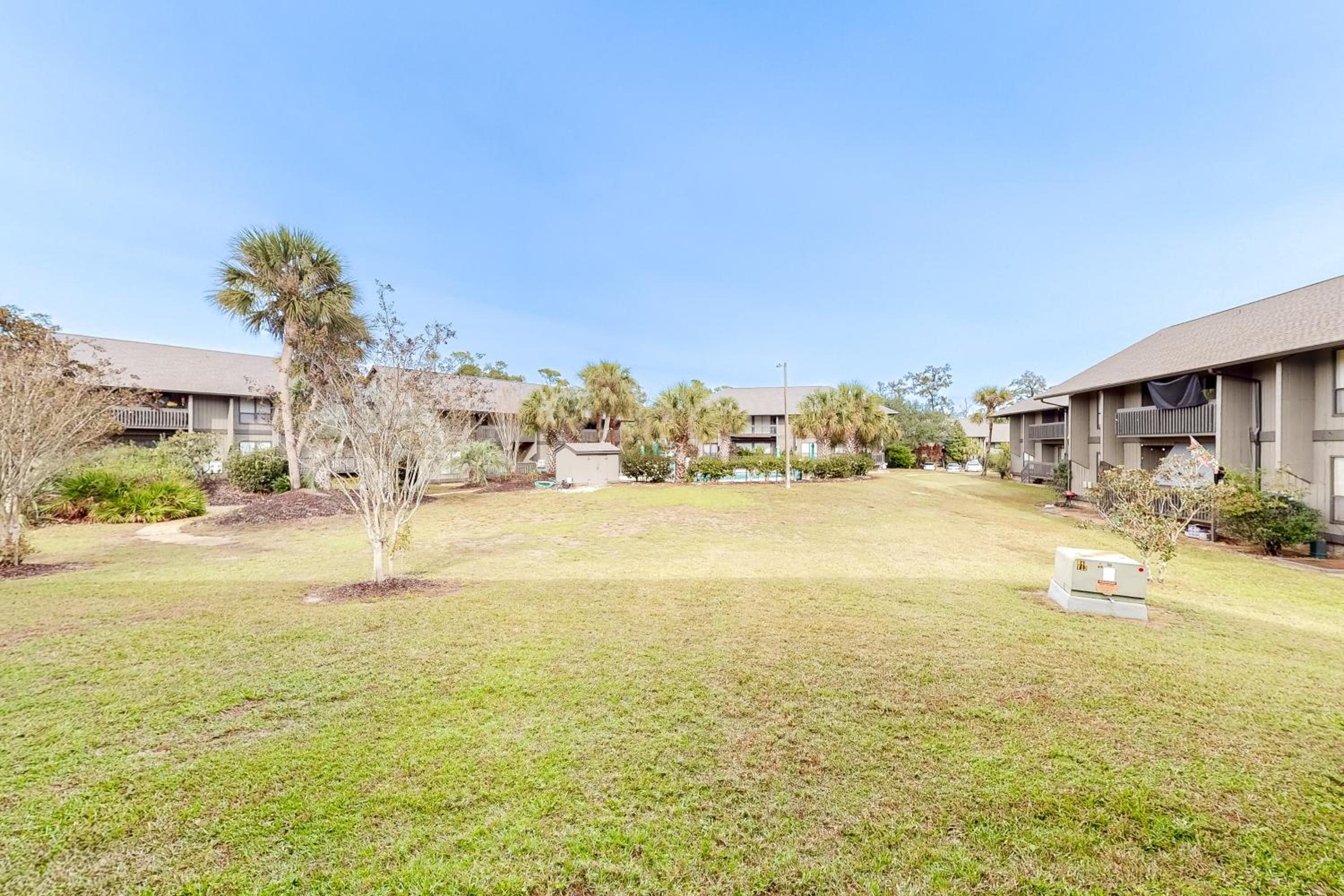 Lanai Village Condo with Pool and Tennis! Dog Friendly