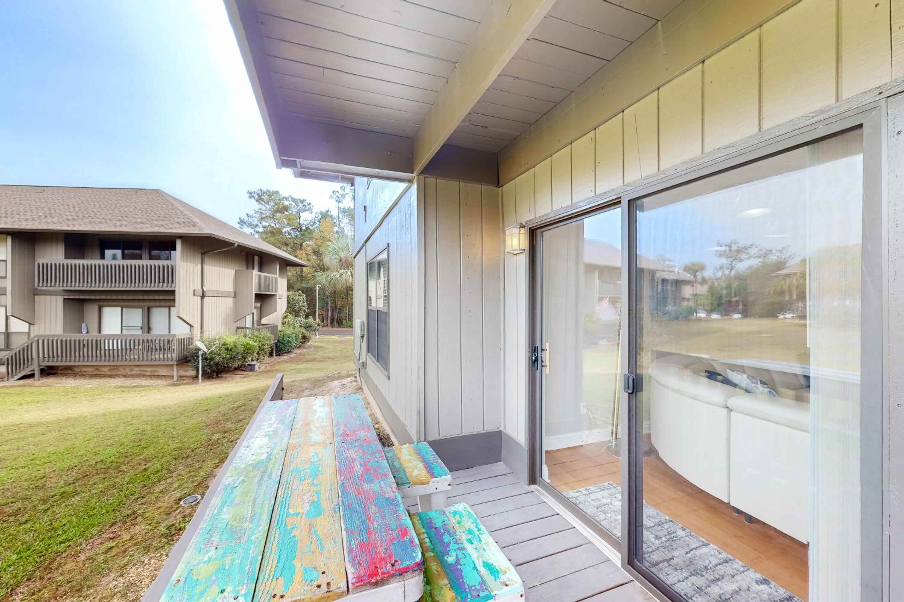 Lanai Village Condo with Pool and Tennis! Dog Friendly