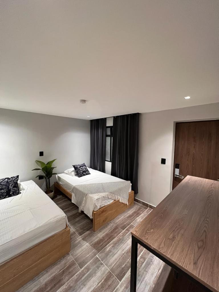 Casa Moderna Laureles con Jacuzzi y 7 Baños