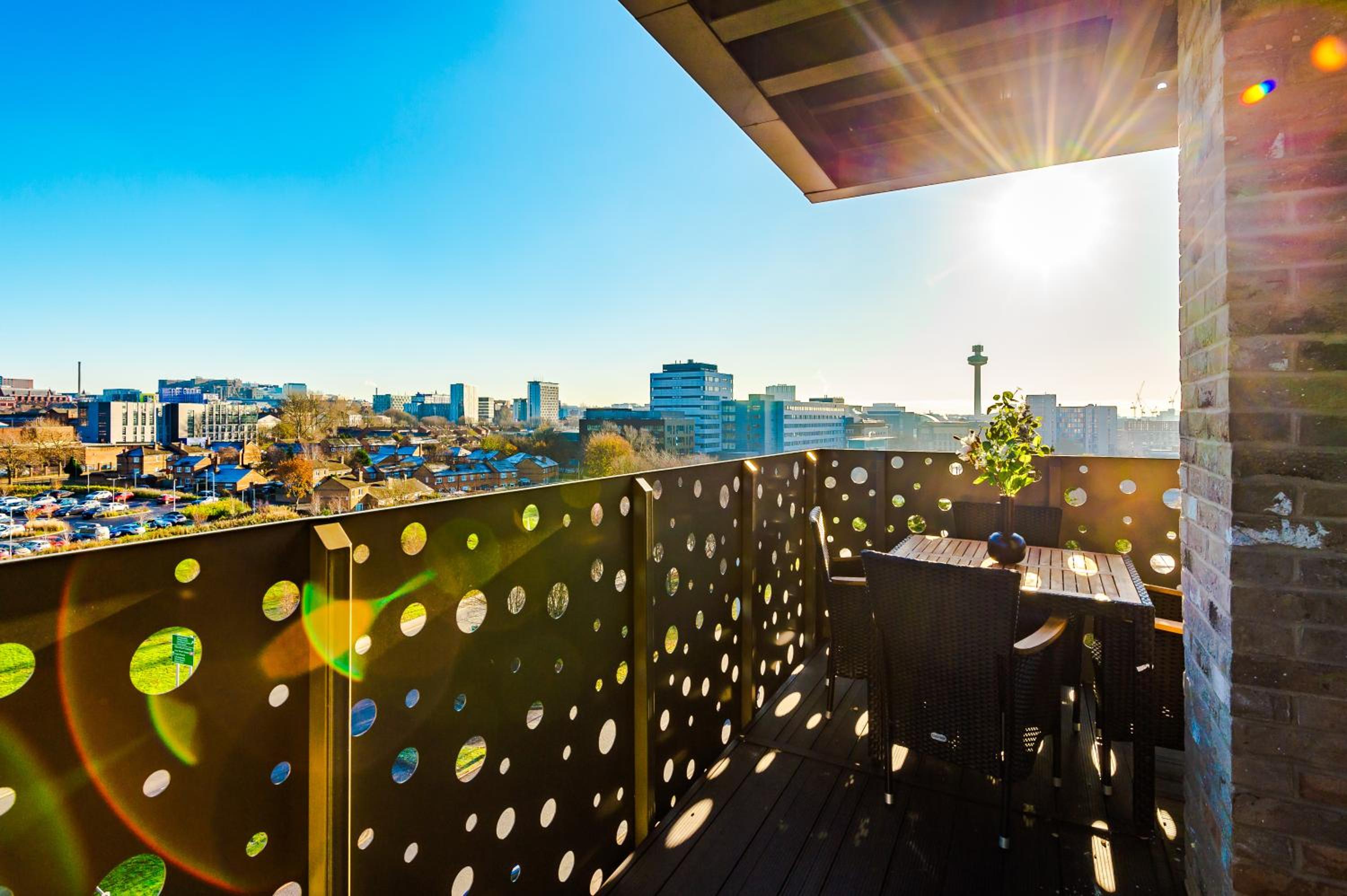 NEW! Stunning 2-bed apartment in Liverpool by 53 Degrees Property - Amazing location, Ideal for Small Groups - Sleeps 4! view 4