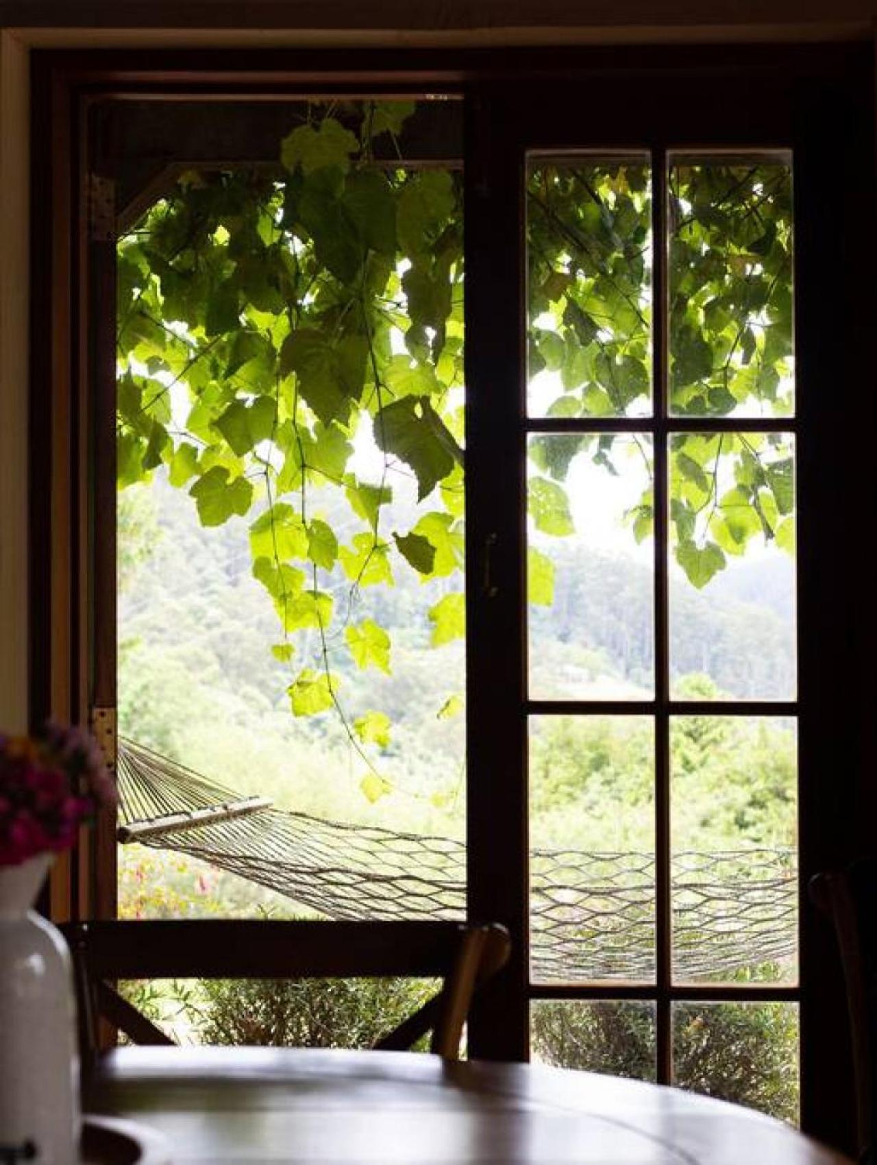 Hideaway Cottage - Secluded Retreat - Pet Friendly