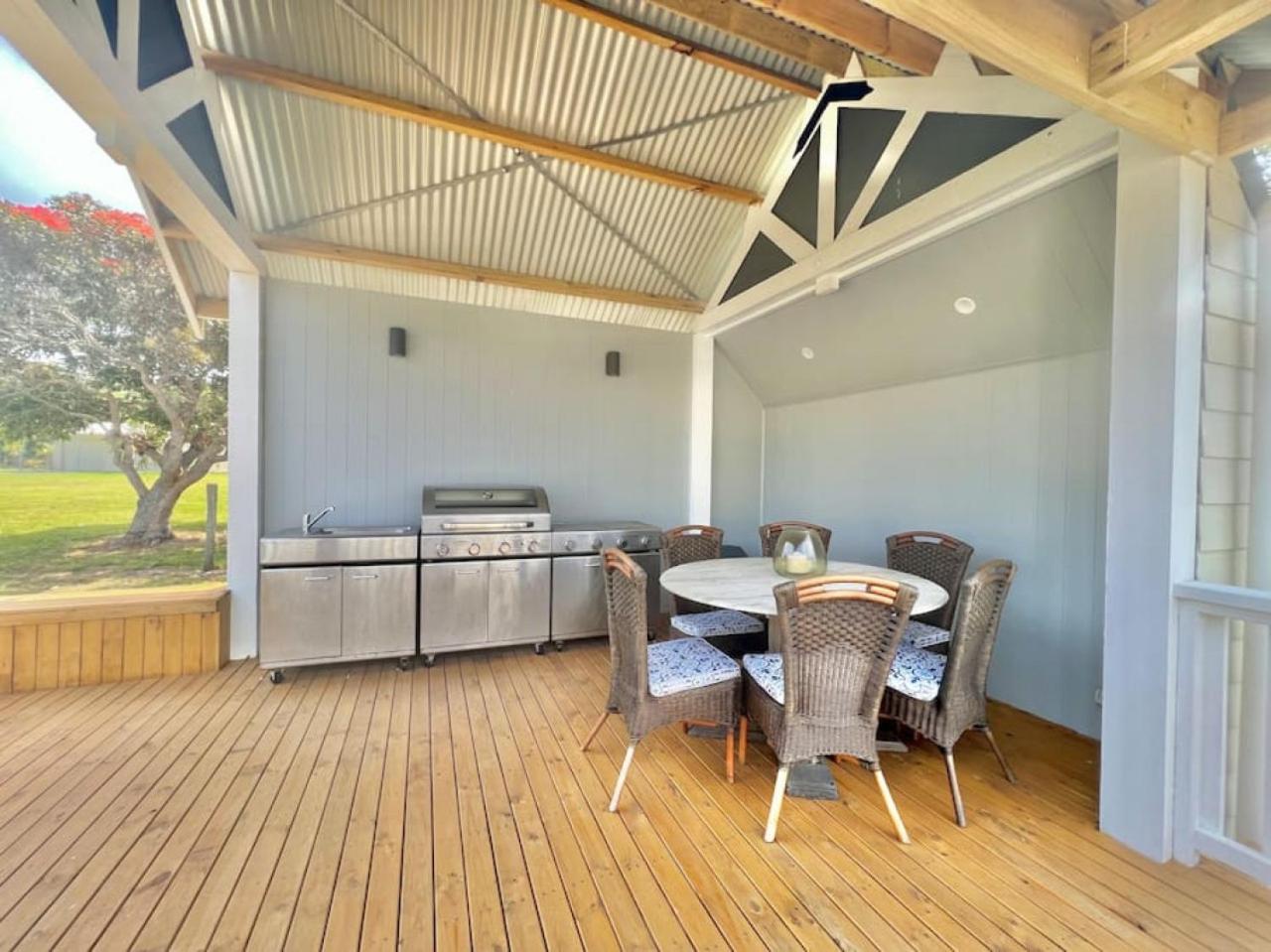 Galbraith Beach Studios - Studio 3