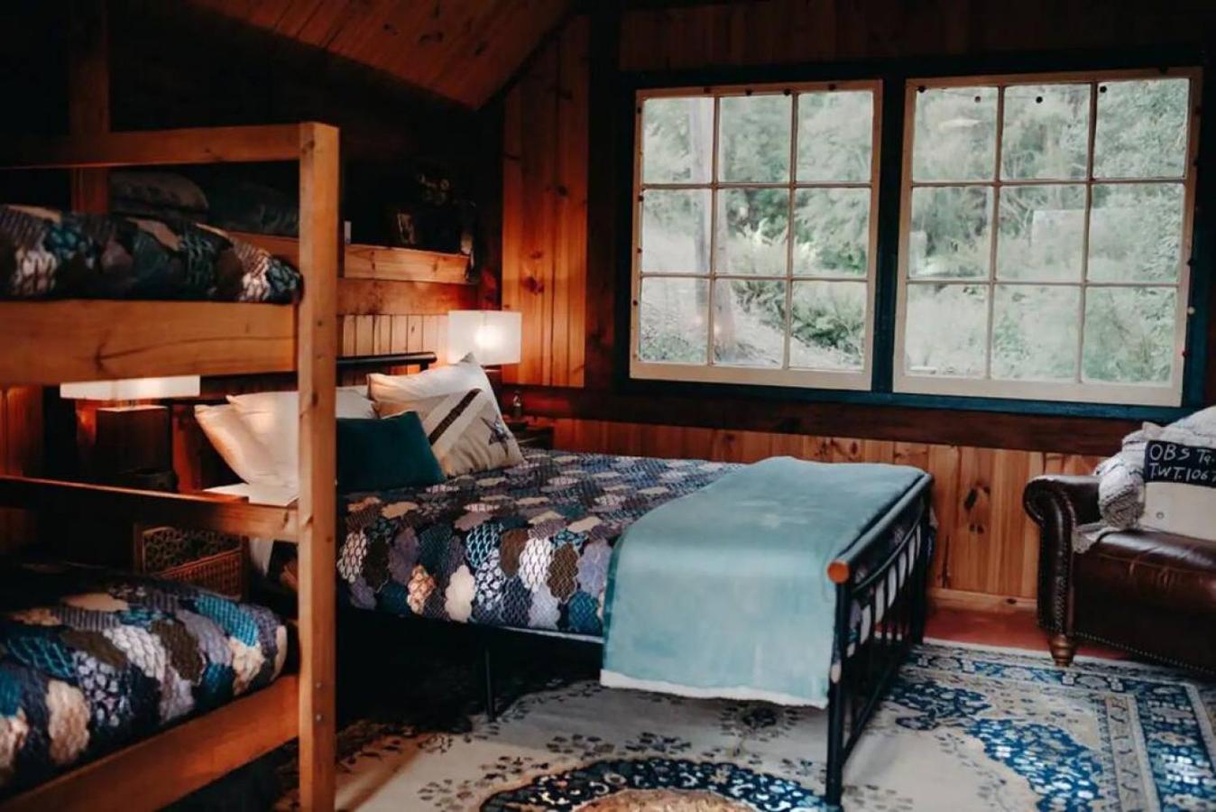 Hideaway Cottage - Secluded Retreat - Pet Friendly
