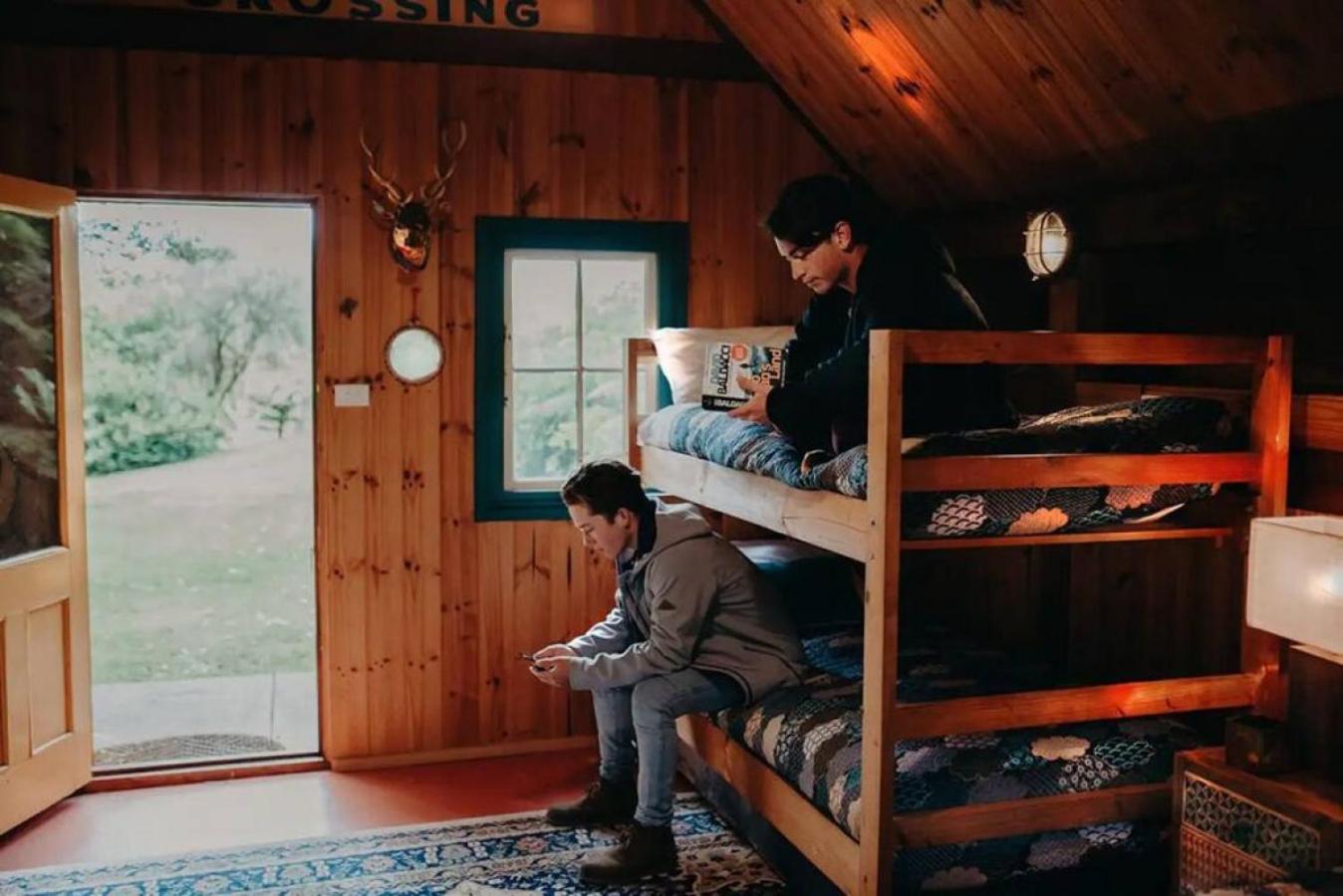 Hideaway Cottage - Secluded Retreat - Pet Friendly