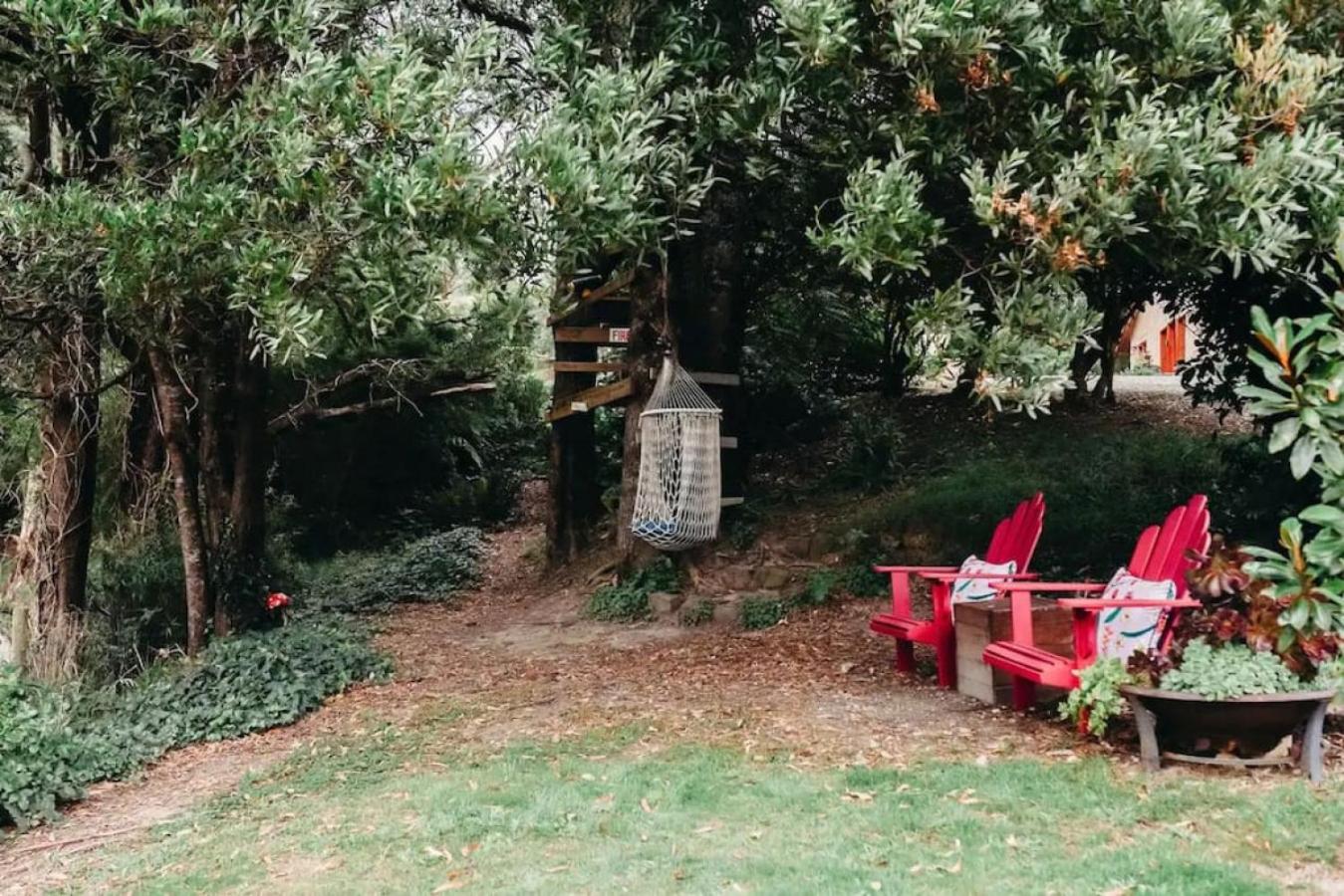 Hideaway Cottage - Secluded Retreat - Pet Friendly