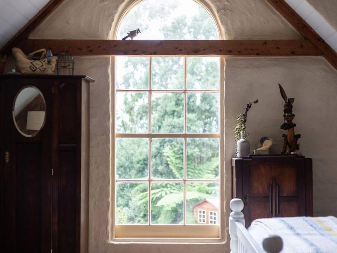 Hideaway Cottage - Secluded Retreat - Pet Friendly