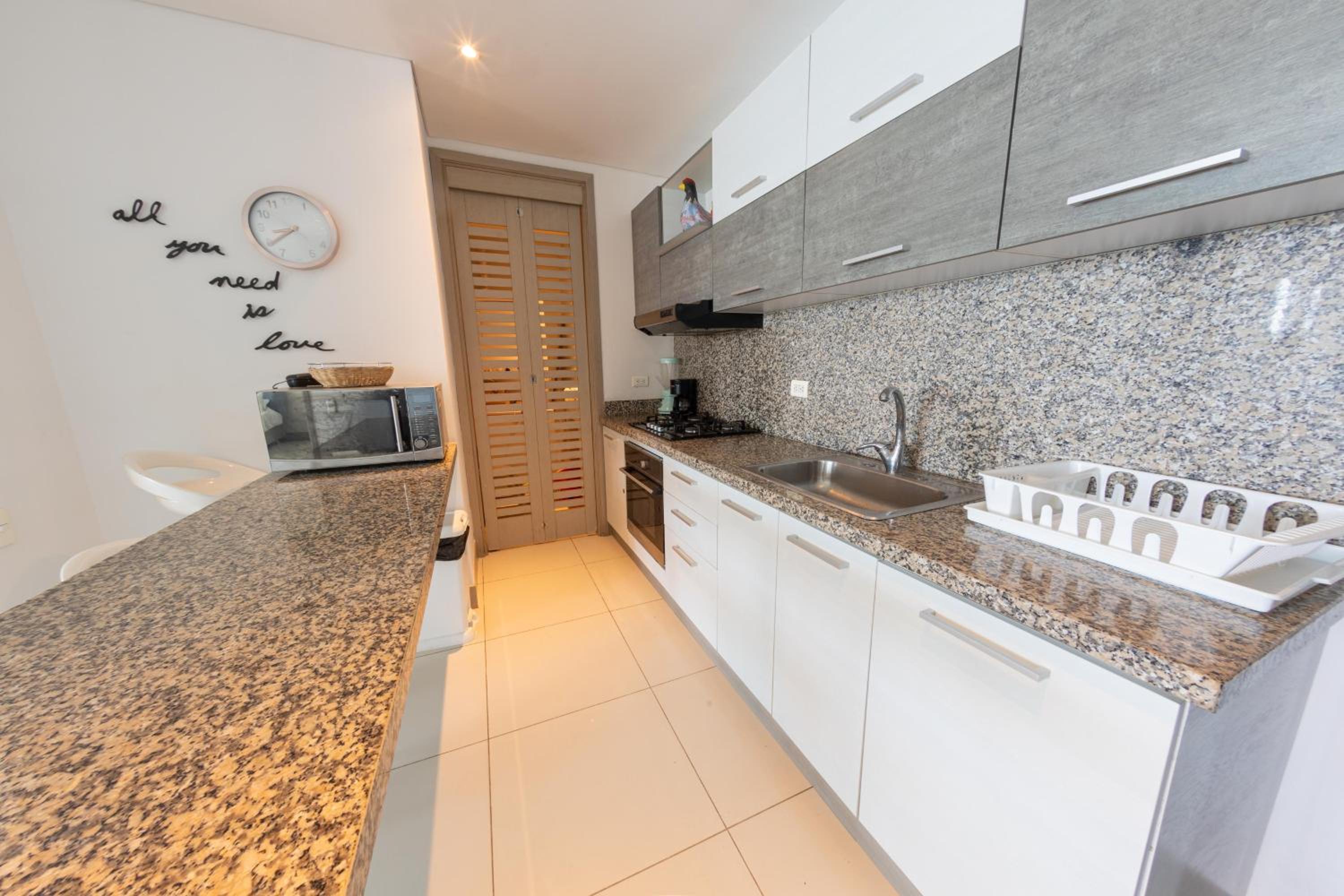 Edificio Palmetto Beach Apto 1702