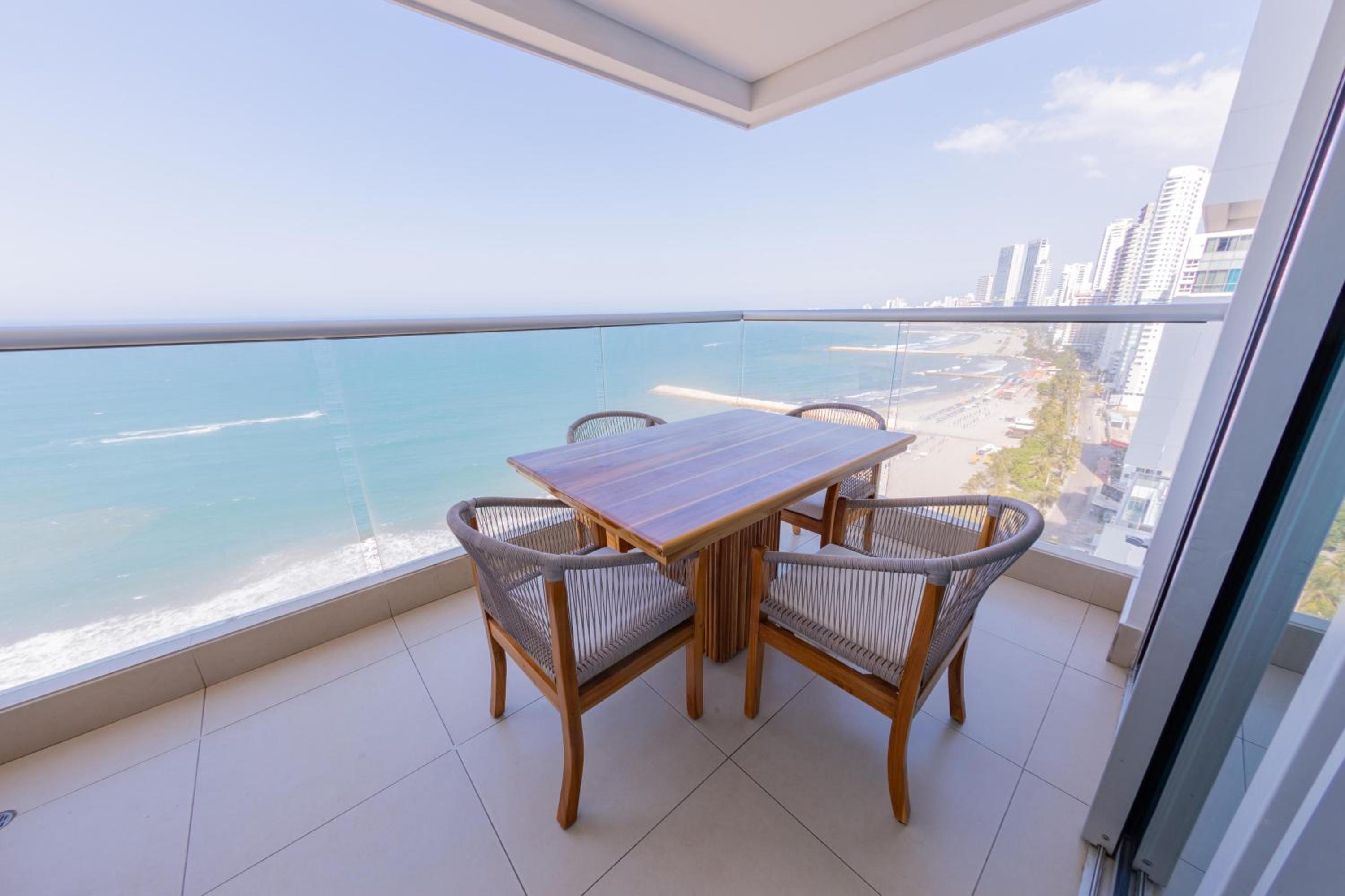 Edificio Palmetto Beach Apto 1702