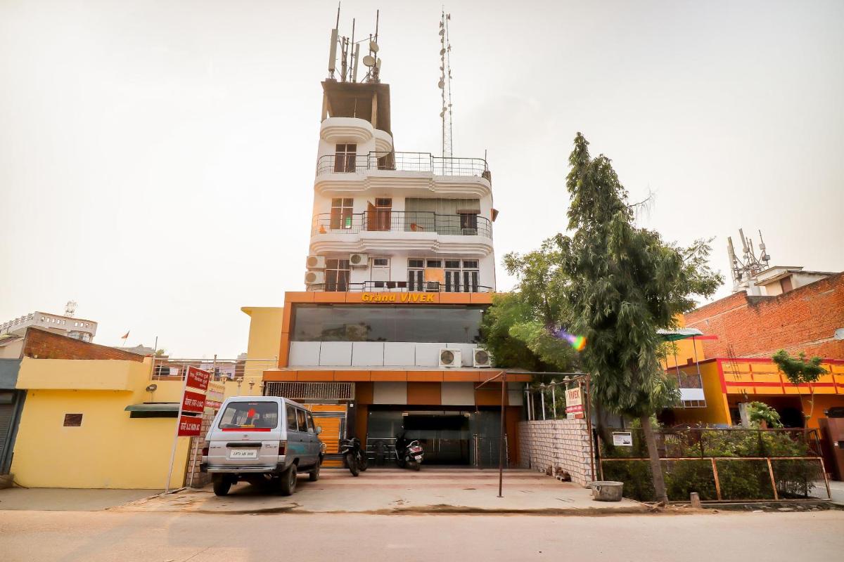 OYO Flagship 66432 Hotel Grand Vivek