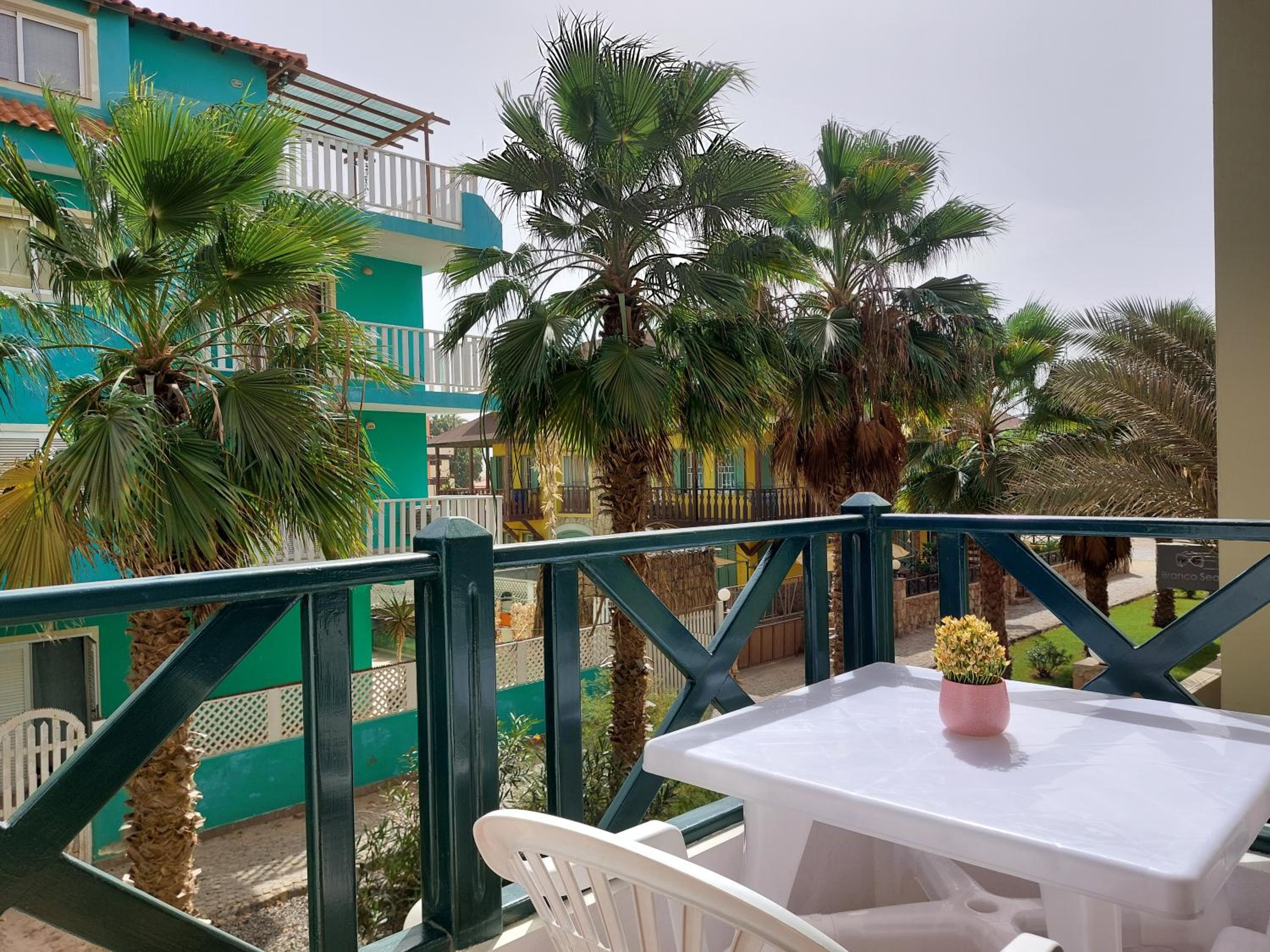 Branco Sea Holiday Apartments
