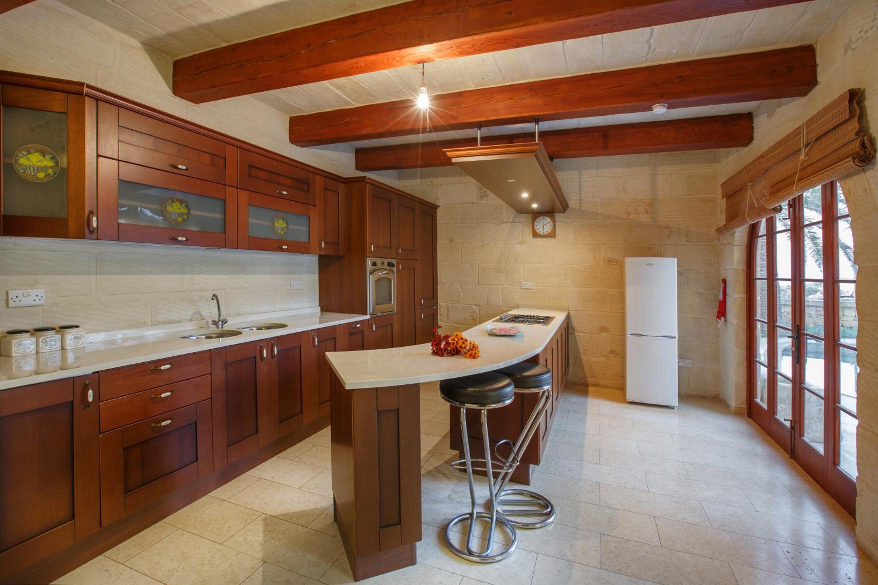 5 Bedroom Farmhouse with Private Pool & Views view 4