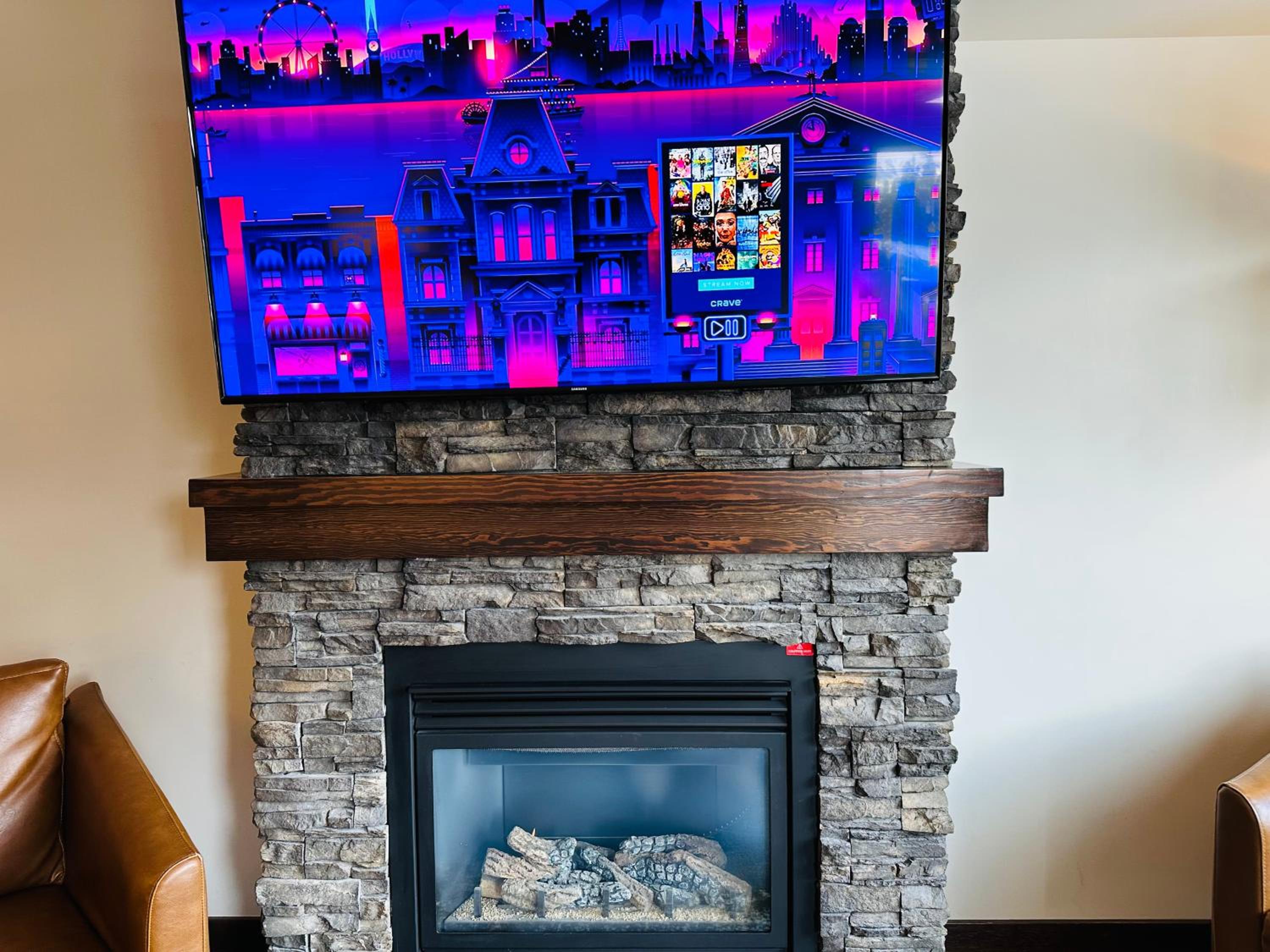 Canmore Mountain Retreat - Heated Pool & Hot-tub