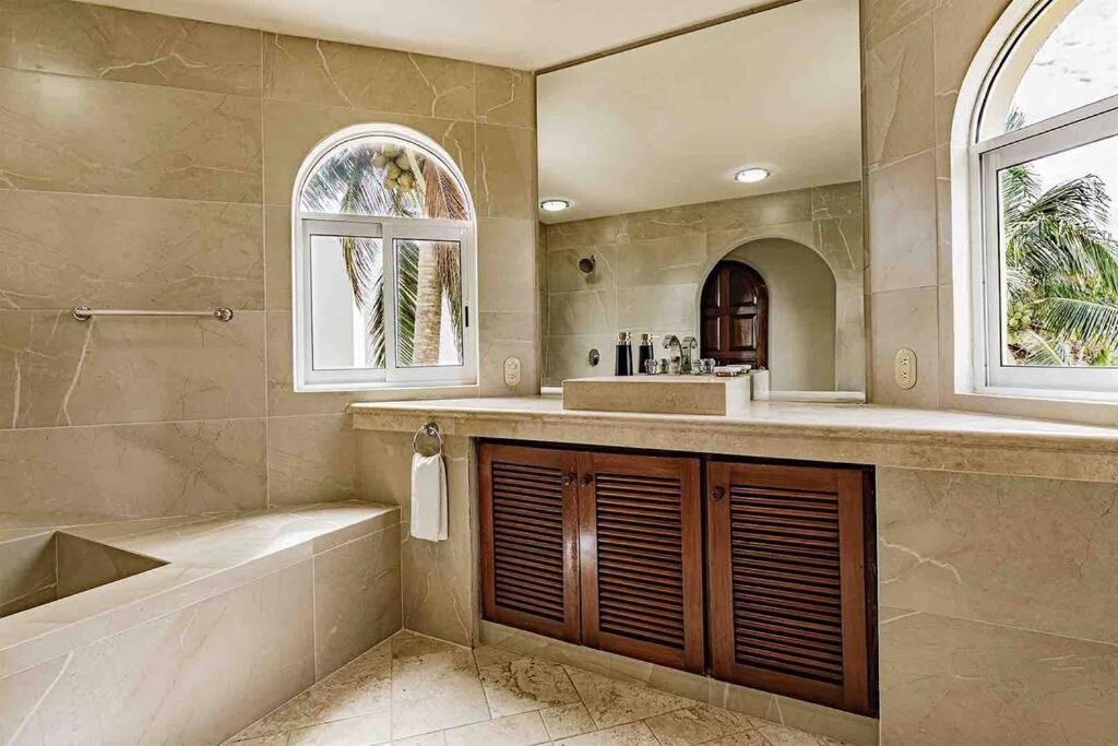 The Oasis Tulum Luxury Front Beach Villa 8 Rooms