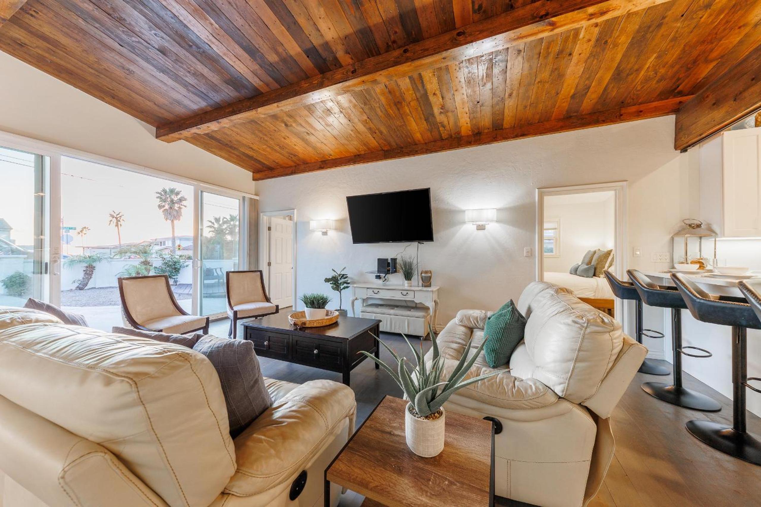 CB-3900A - Coastal Carlsbad Surfer's Dream view 5