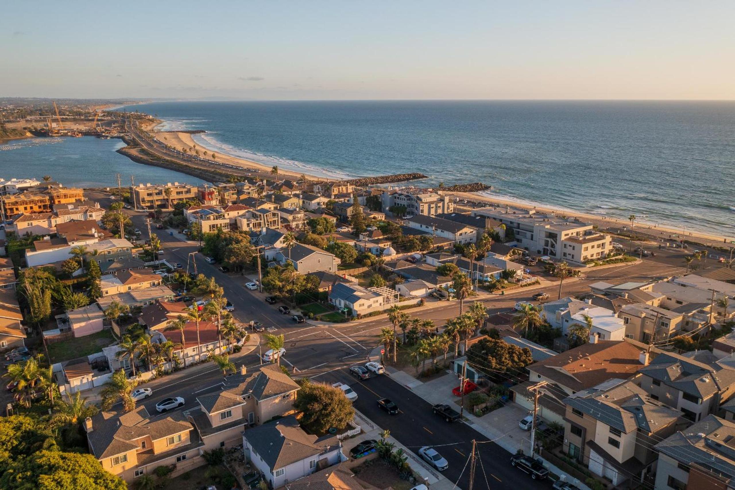 CB-3900A - Coastal Carlsbad Surfer's Dream view 2