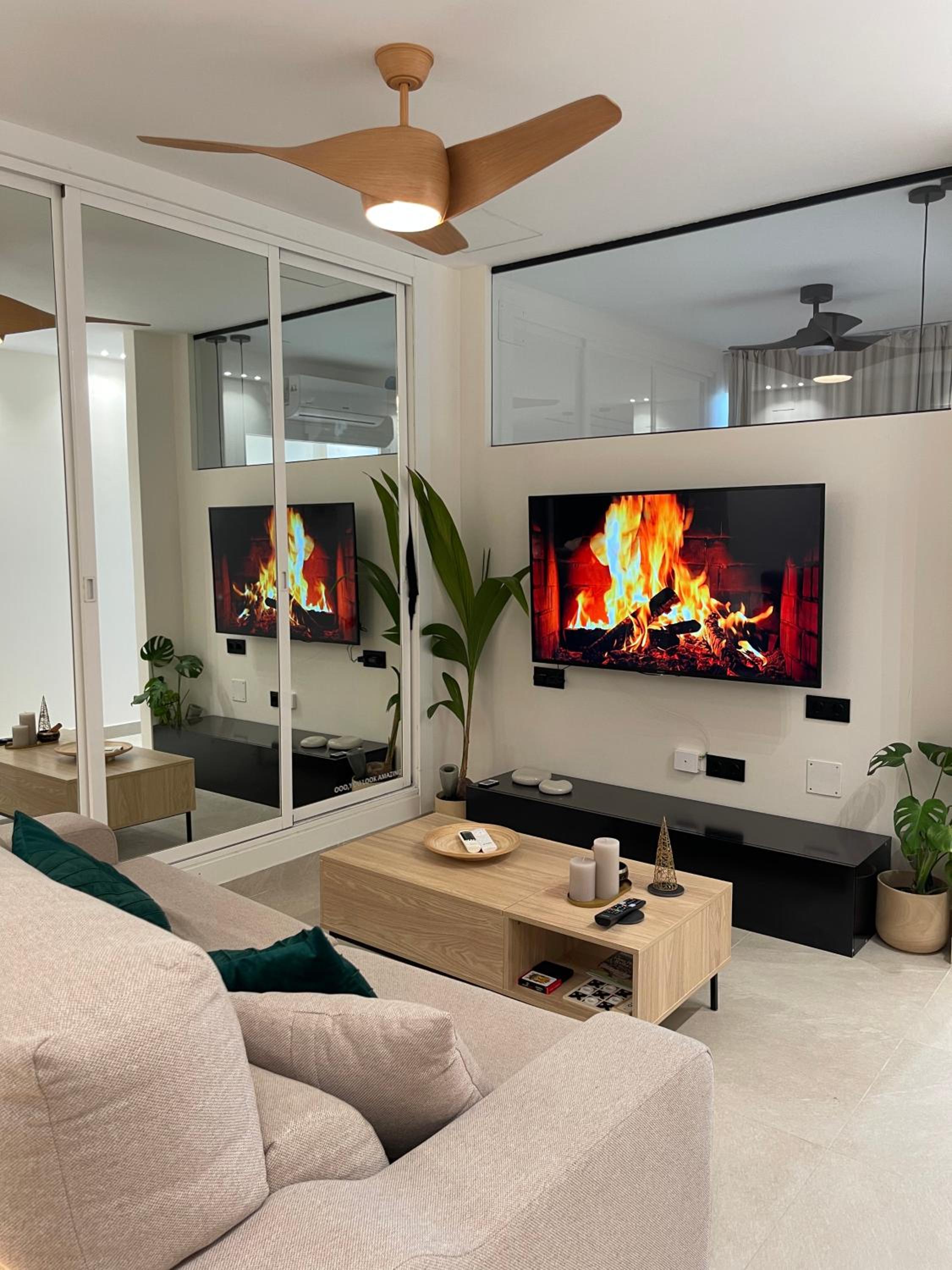 ZELUN Suite Torremolinos Center