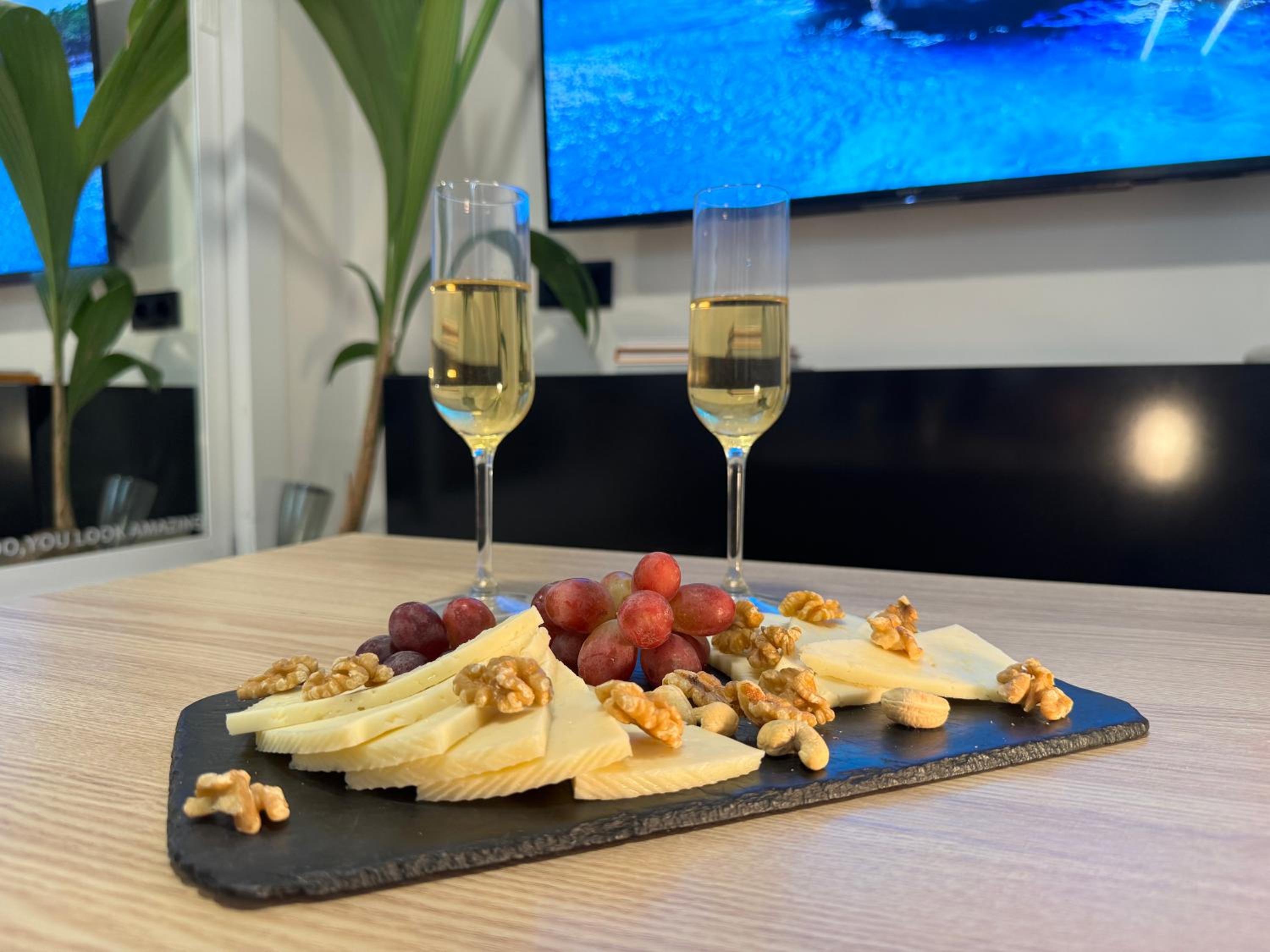 ZELUN Suite Torremolinos Center