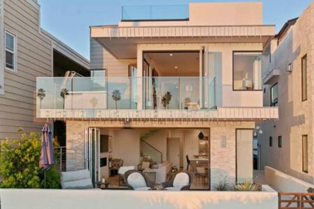 Oceanfront Luxury, Incredible Views and Sunsets view 2